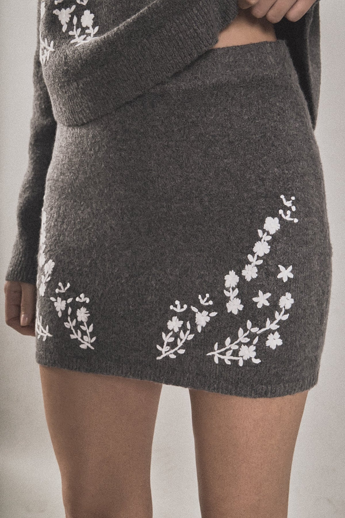 ENDLESS ROSE - Floral Embroidered Low-waist Knit Mini Skirt - SKIRTS available at Objectrare