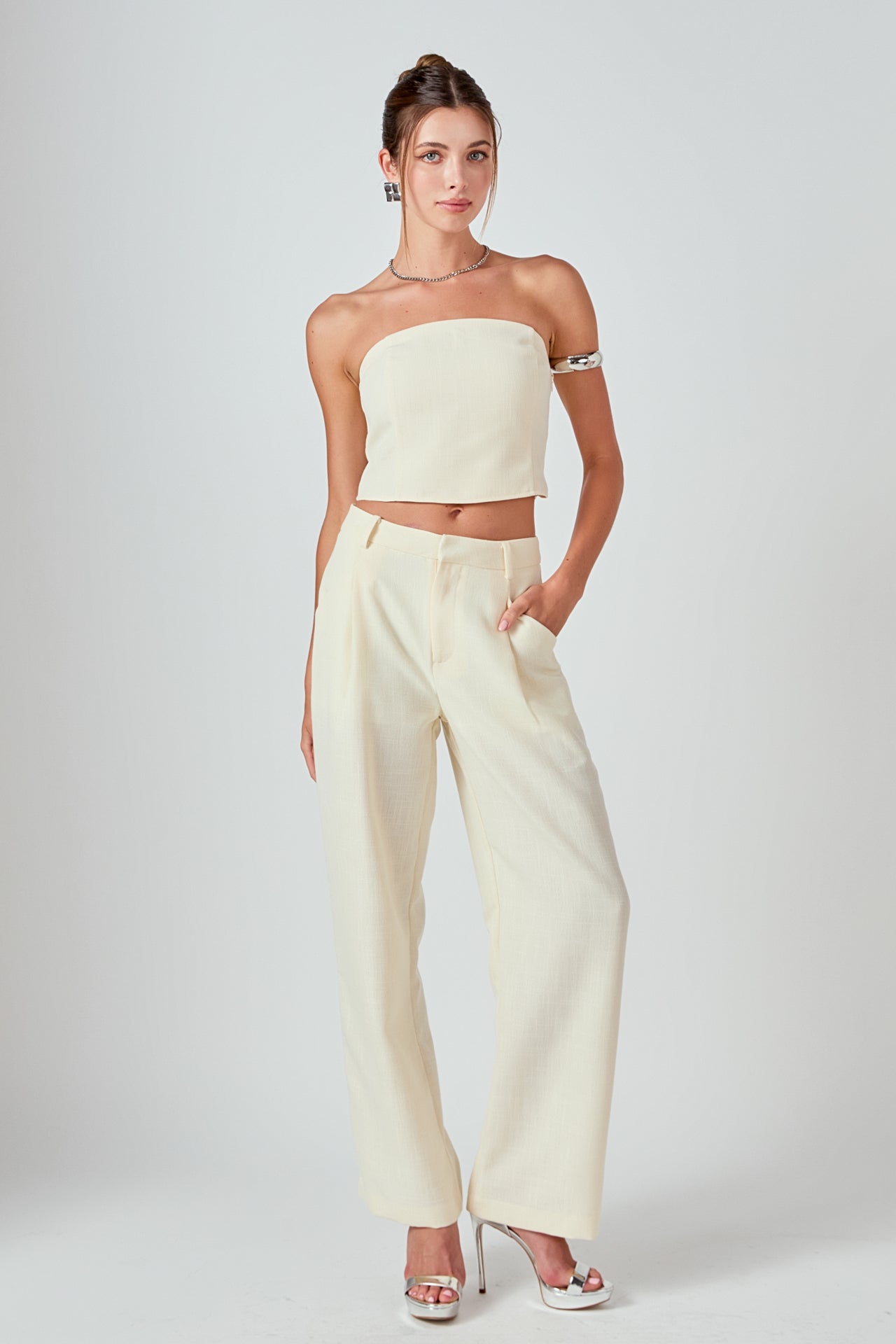 ENDLESS ROSE - Ashton Linen Tube Top - TOPS available at Objectrare