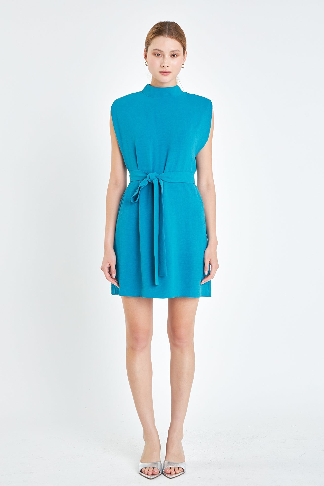Sleveless Shoulder Pad Shift Dress with Tie Sleveless Shoulder Pad Shift Dress with Tie