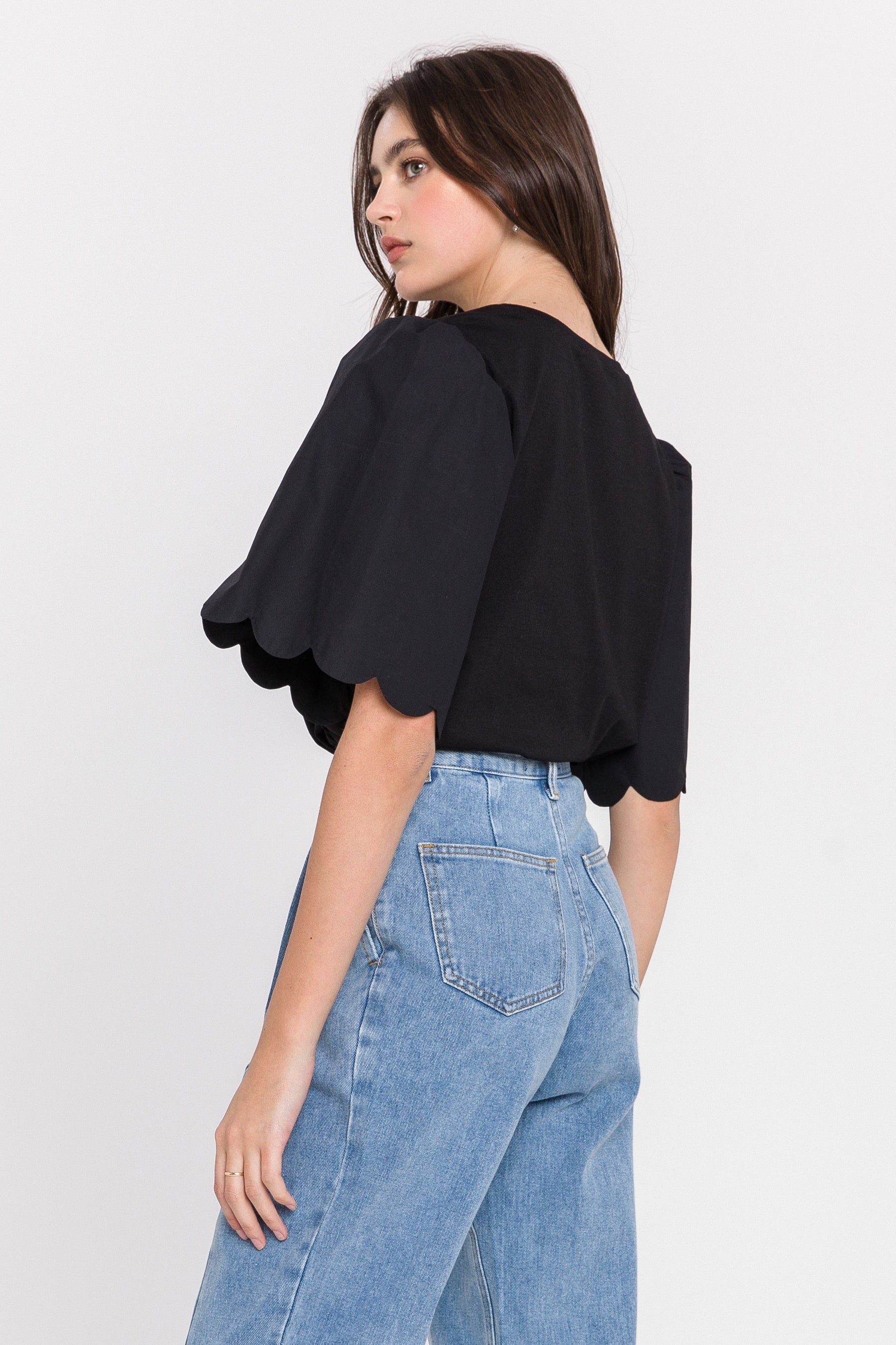 Scalloped Sleeve Top