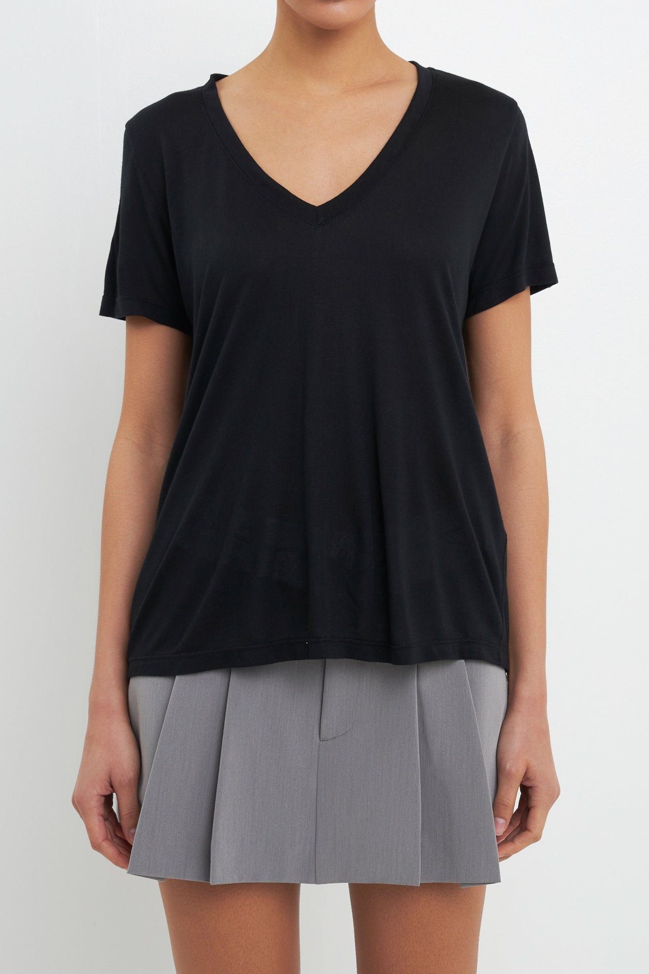 GREY LAB - Classic V-neck T-shirt - T-SHIRTS available at Objectrare