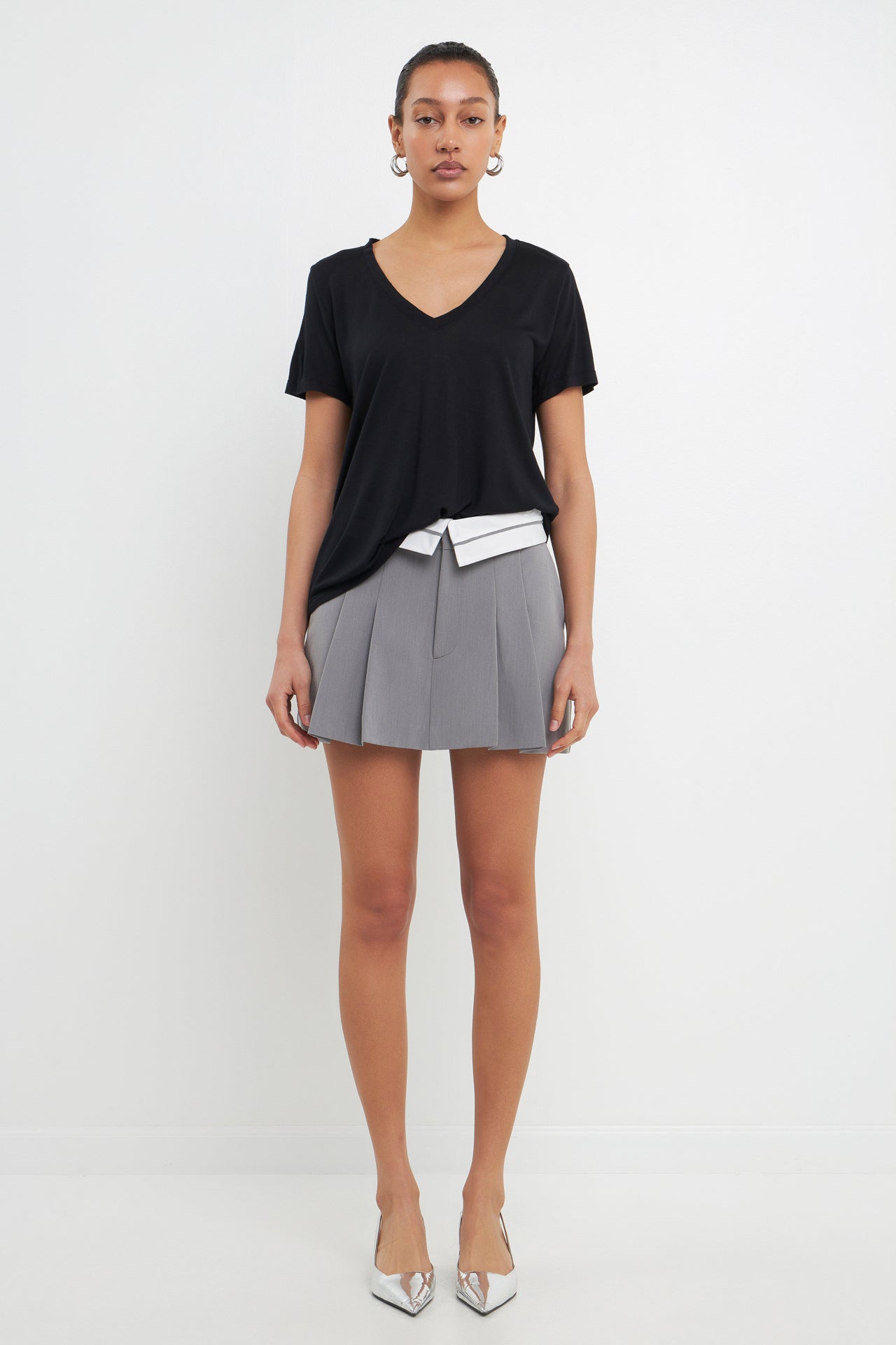 GREY LAB - Classic V-neck T-shirt - T-SHIRTS available at Objectrare