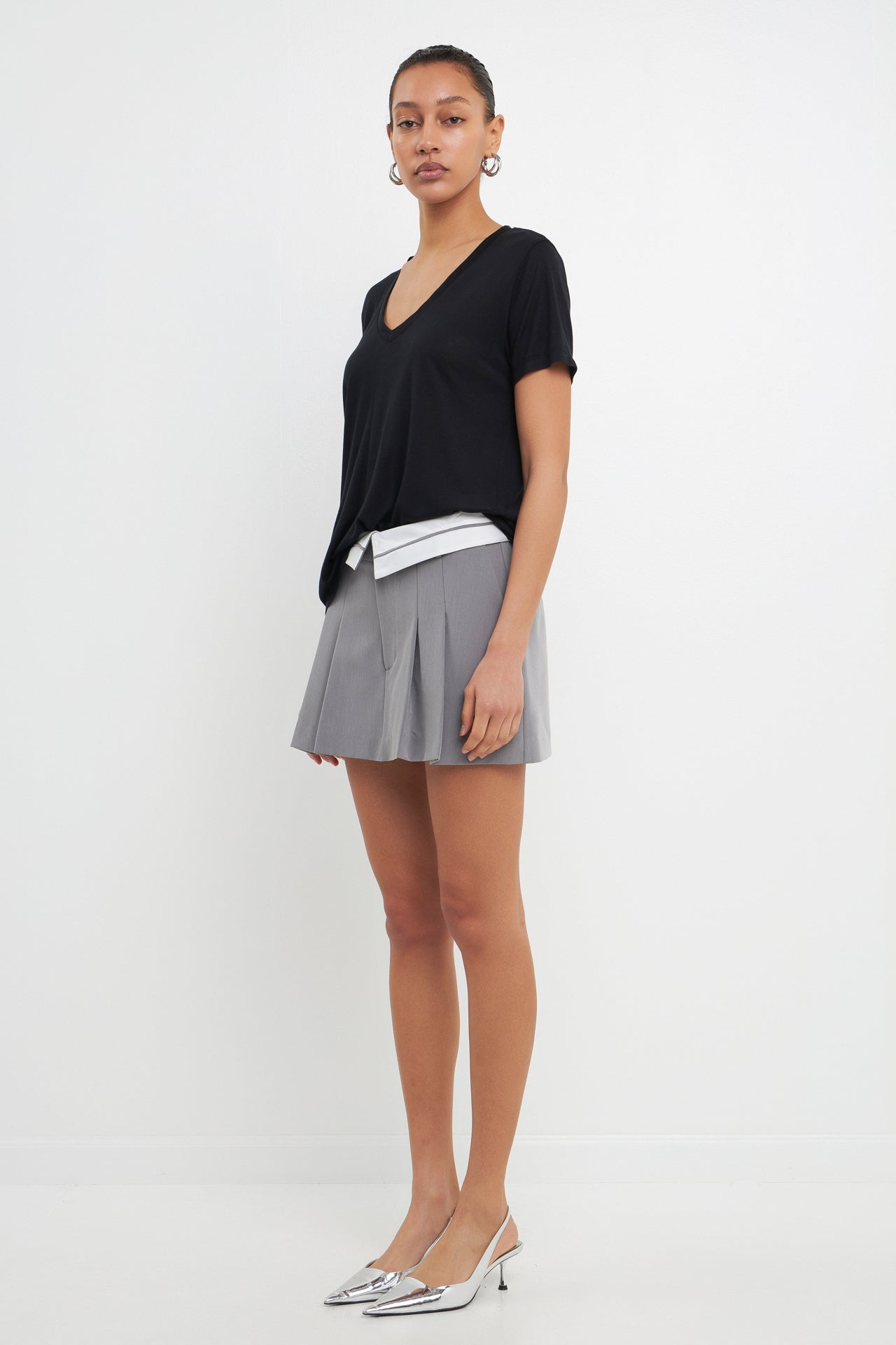 GREY LAB - Classic V-neck T-shirt - T-SHIRTS available at Objectrare