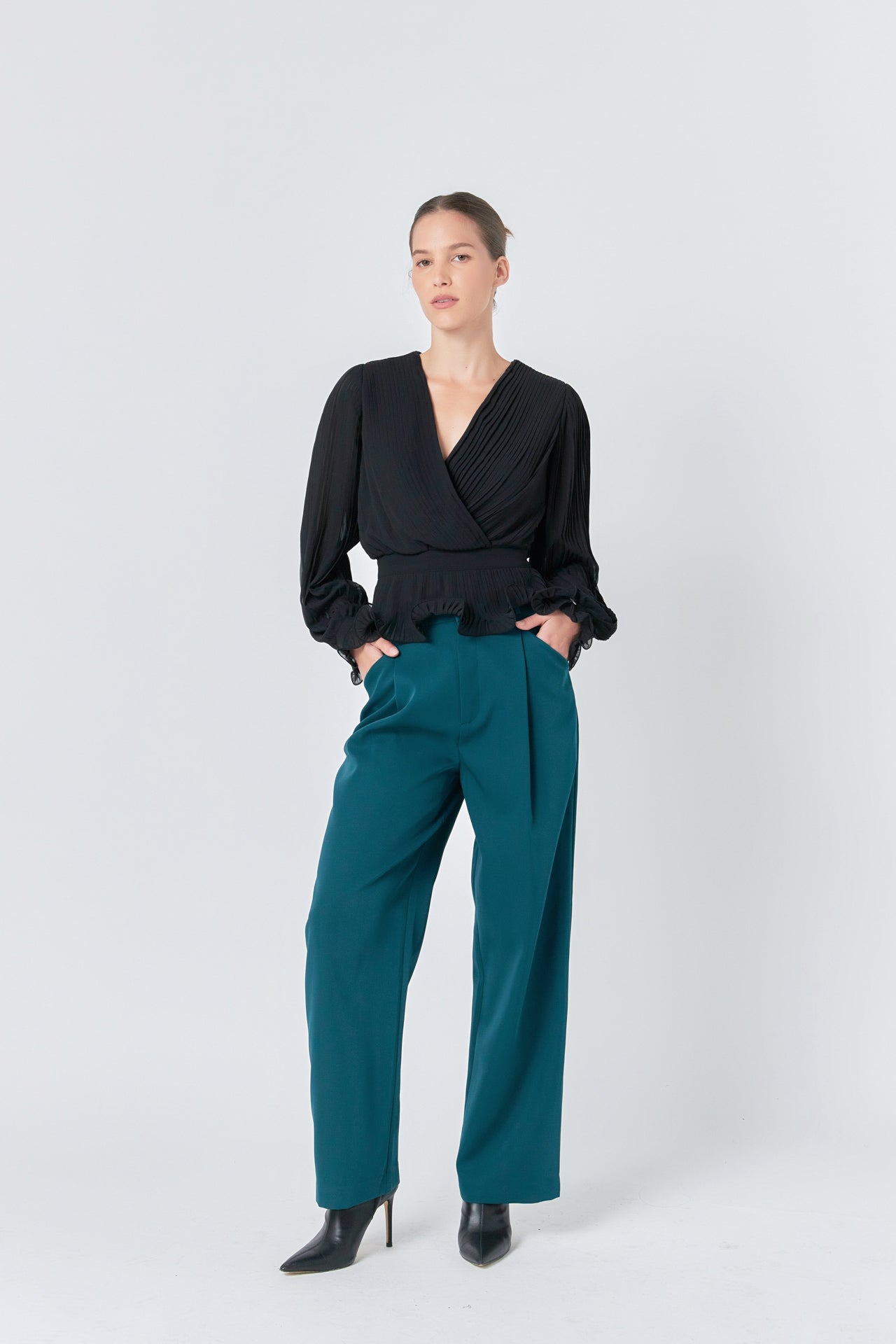 ENDLESS ROSE - High-Waisted Suit Trousers - PANTS available at Objectrare