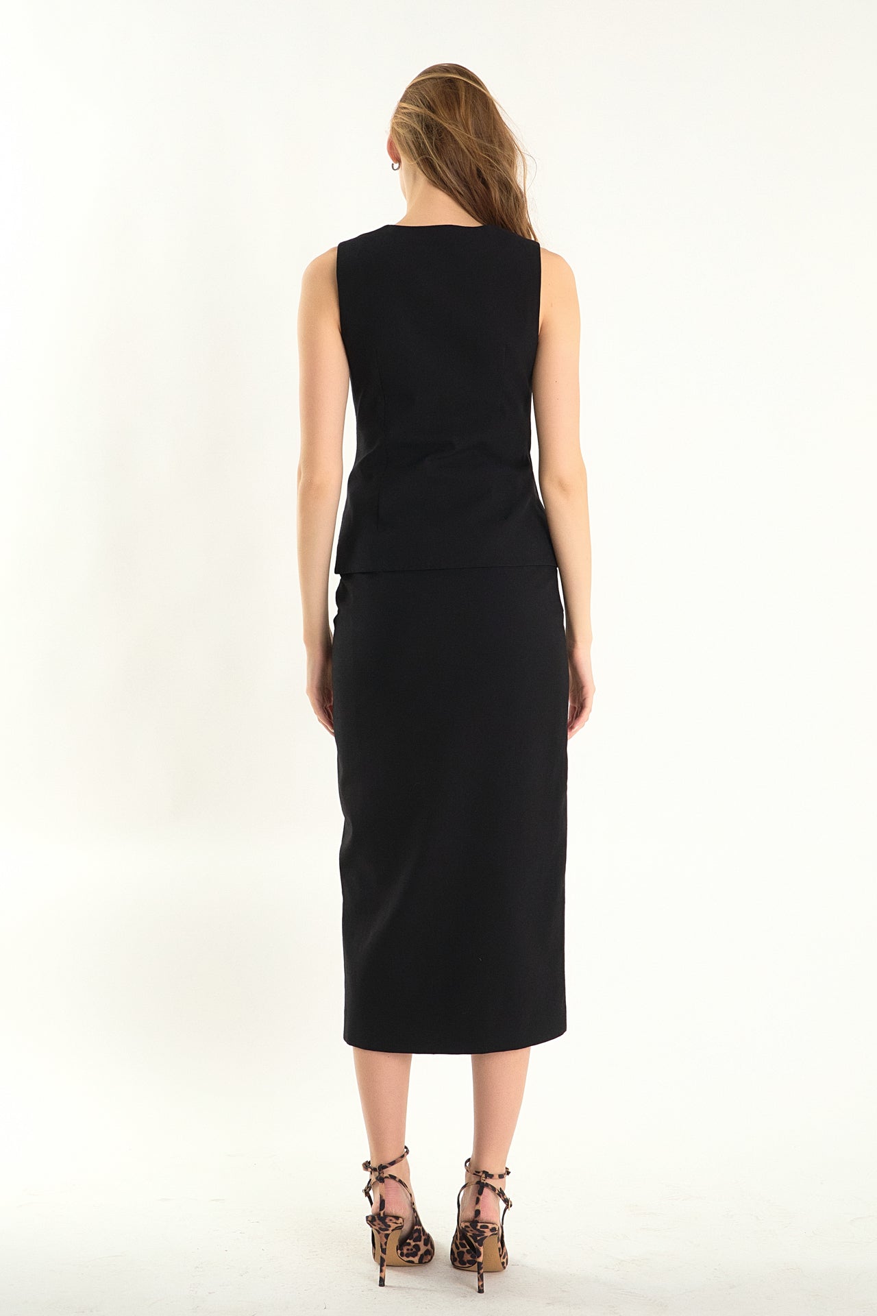 ENDLESS ROSE - Margaux Sleeveless Linen Vest - TOPS available at Objectrare