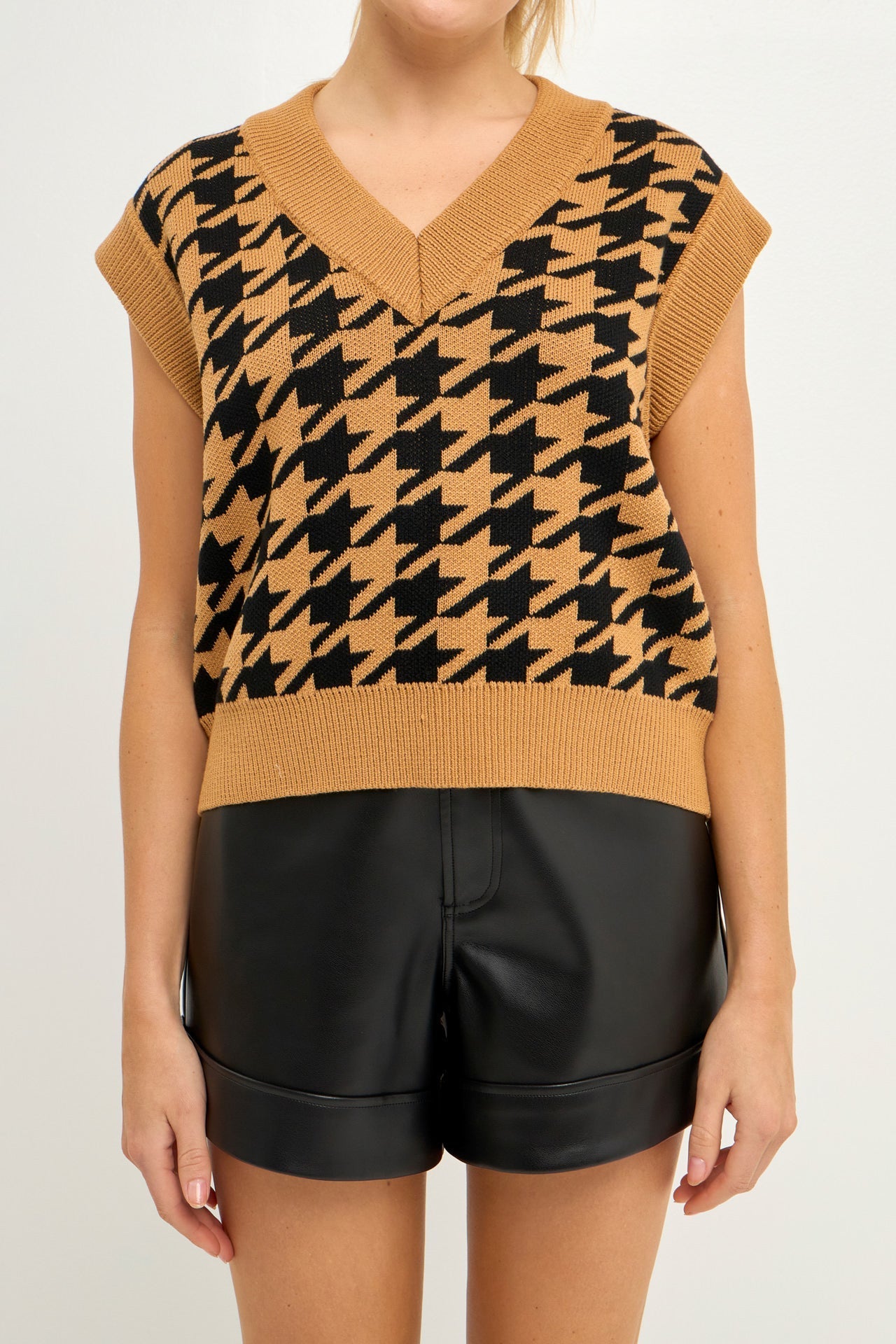 ENDLESS ROSE - Houndstooth Sweater Vest - TOPS available at Objectrare