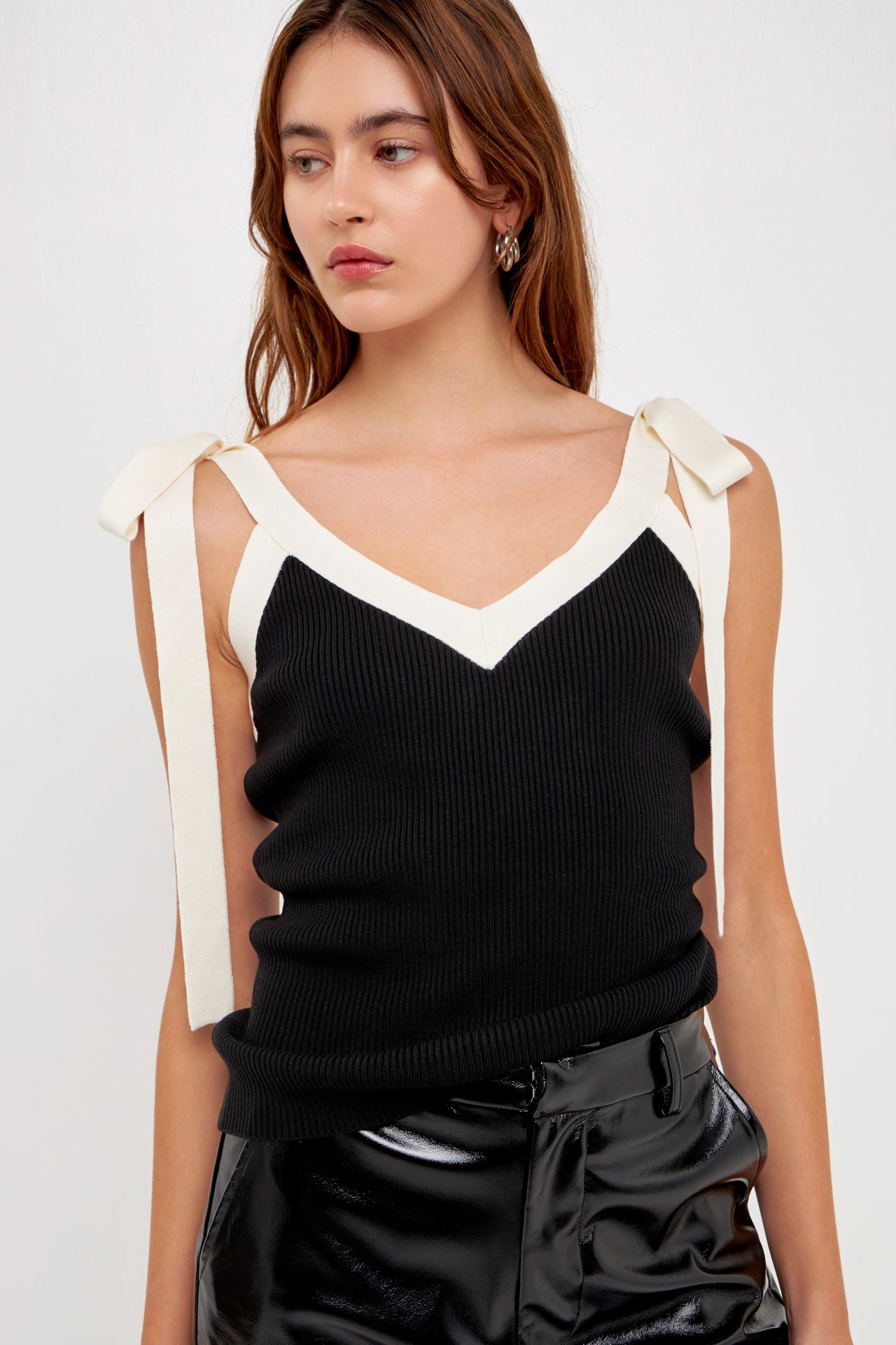 Accent Ribbon Tie Top