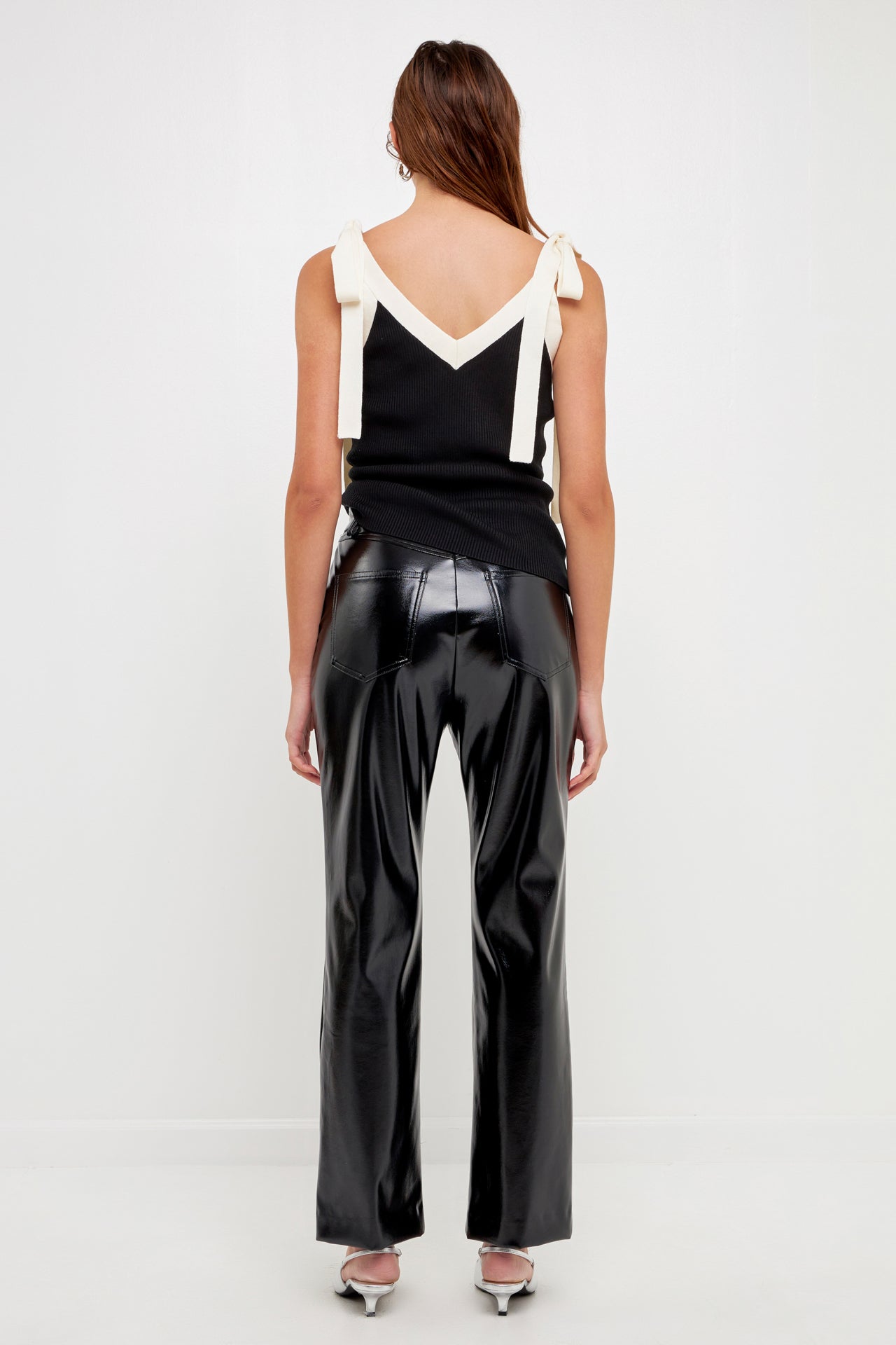 Accent Ribbon Tie Top