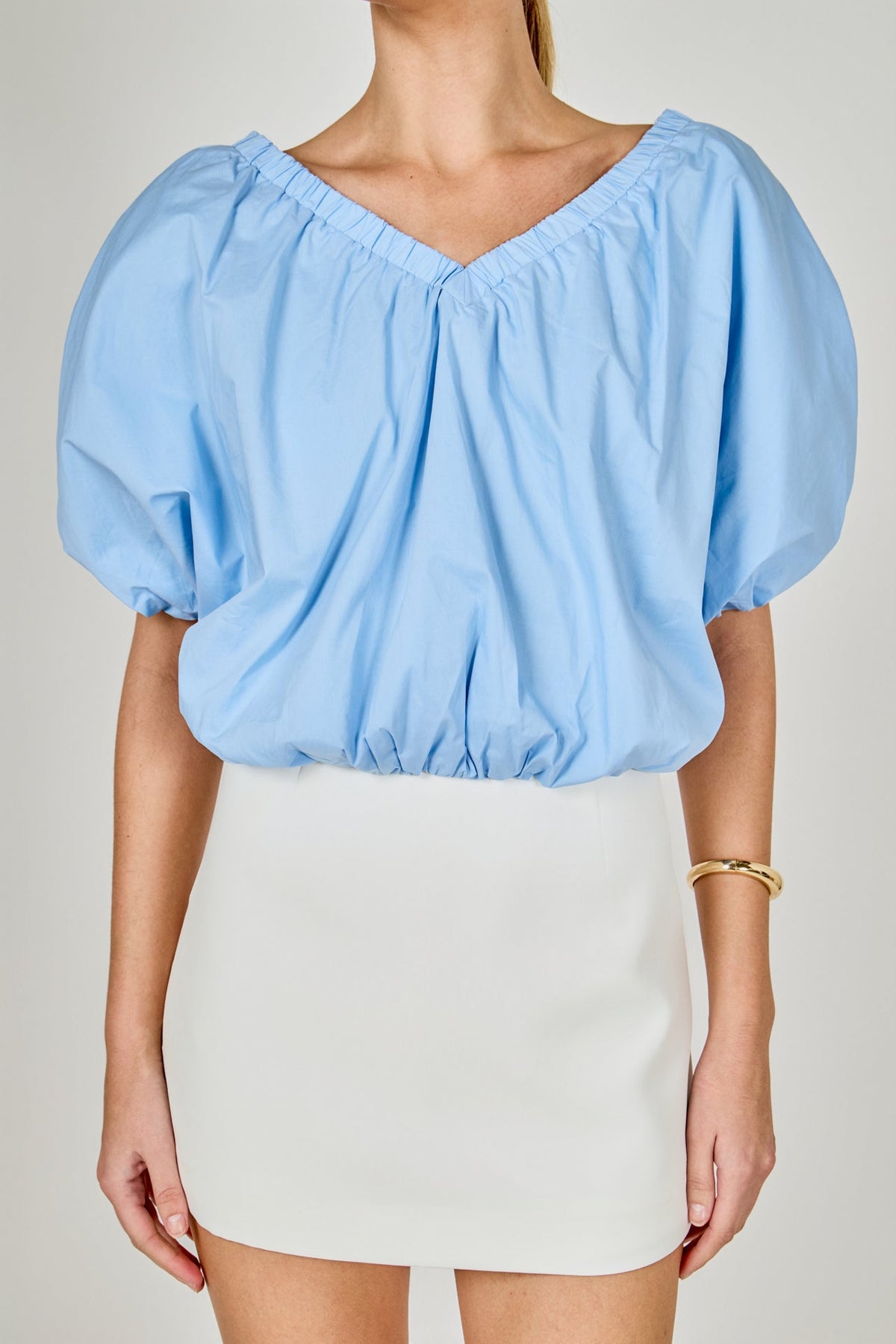Cropped V-neckline Puff Top