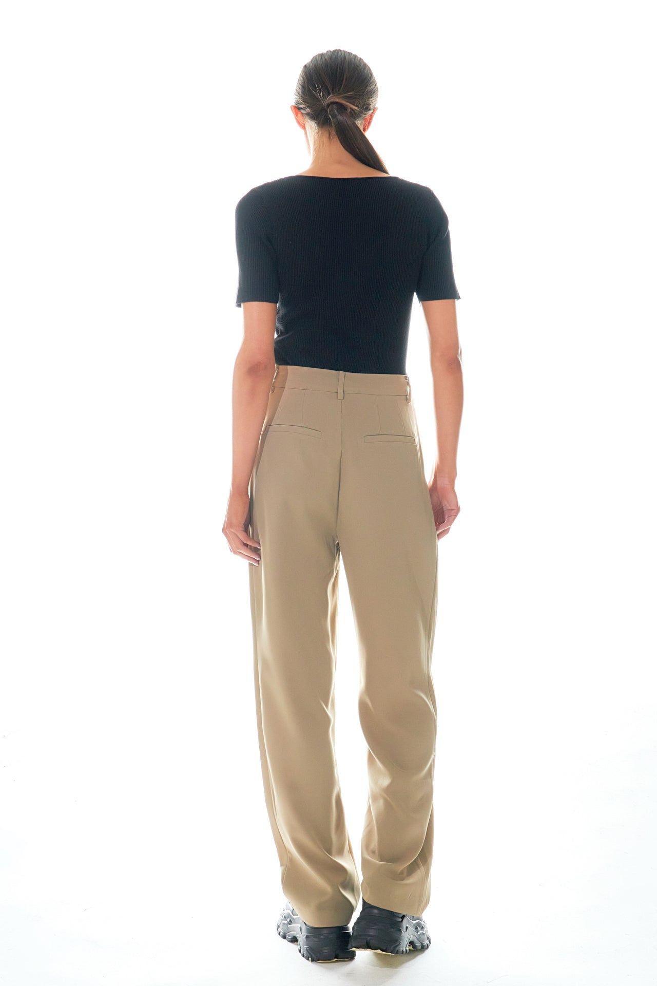GREY LAB - Cut-out Detail Short Sleeve Knit Top - TOPS available at Objectrare