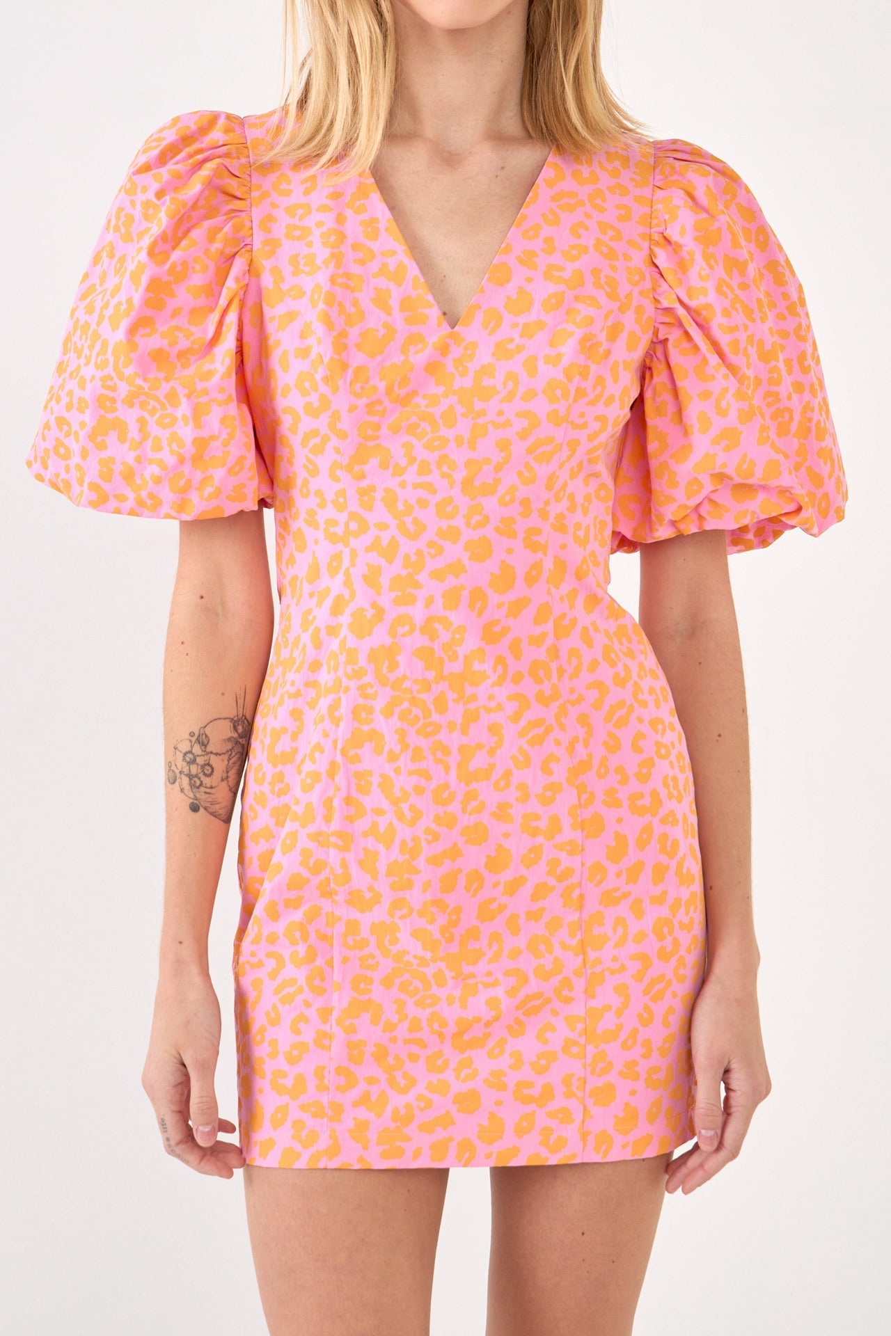 ENDLESS ROSE - Leopard Printed Mini Dress with Puff Sleeves - DRESSES available at Objectrare
