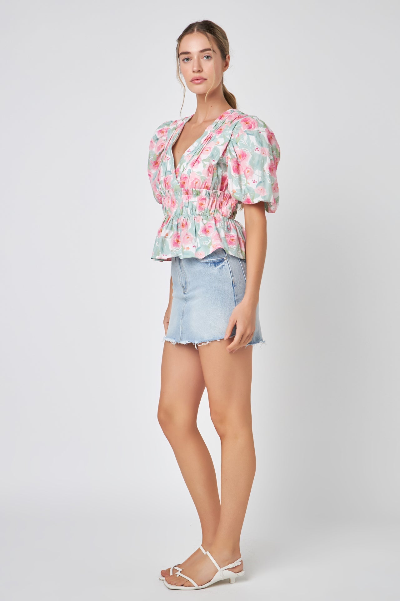 FREE THE ROSES - Floral Puff Sleeve Top - TOPS available at Objectrare