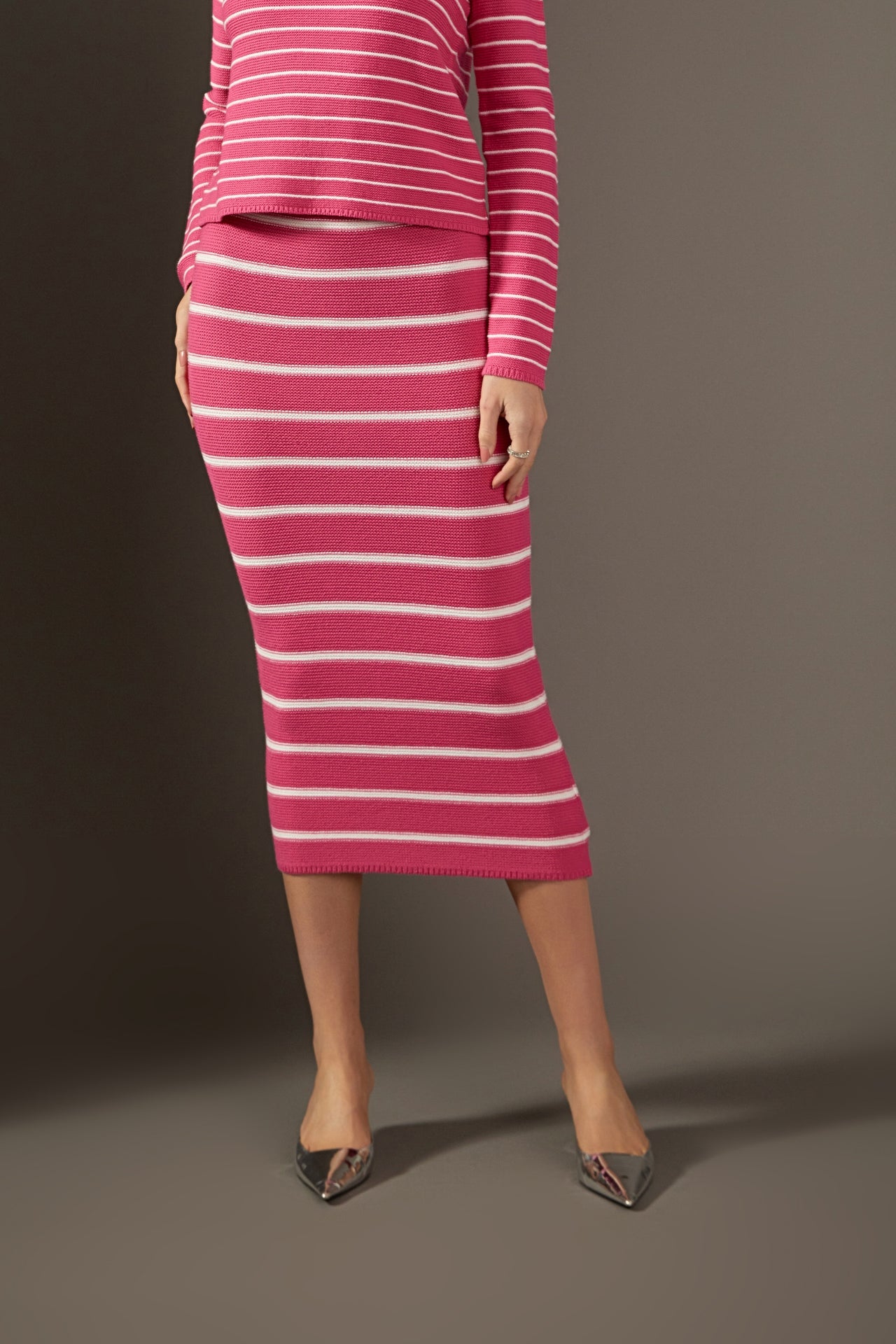 Women's knit midi on sale skirts