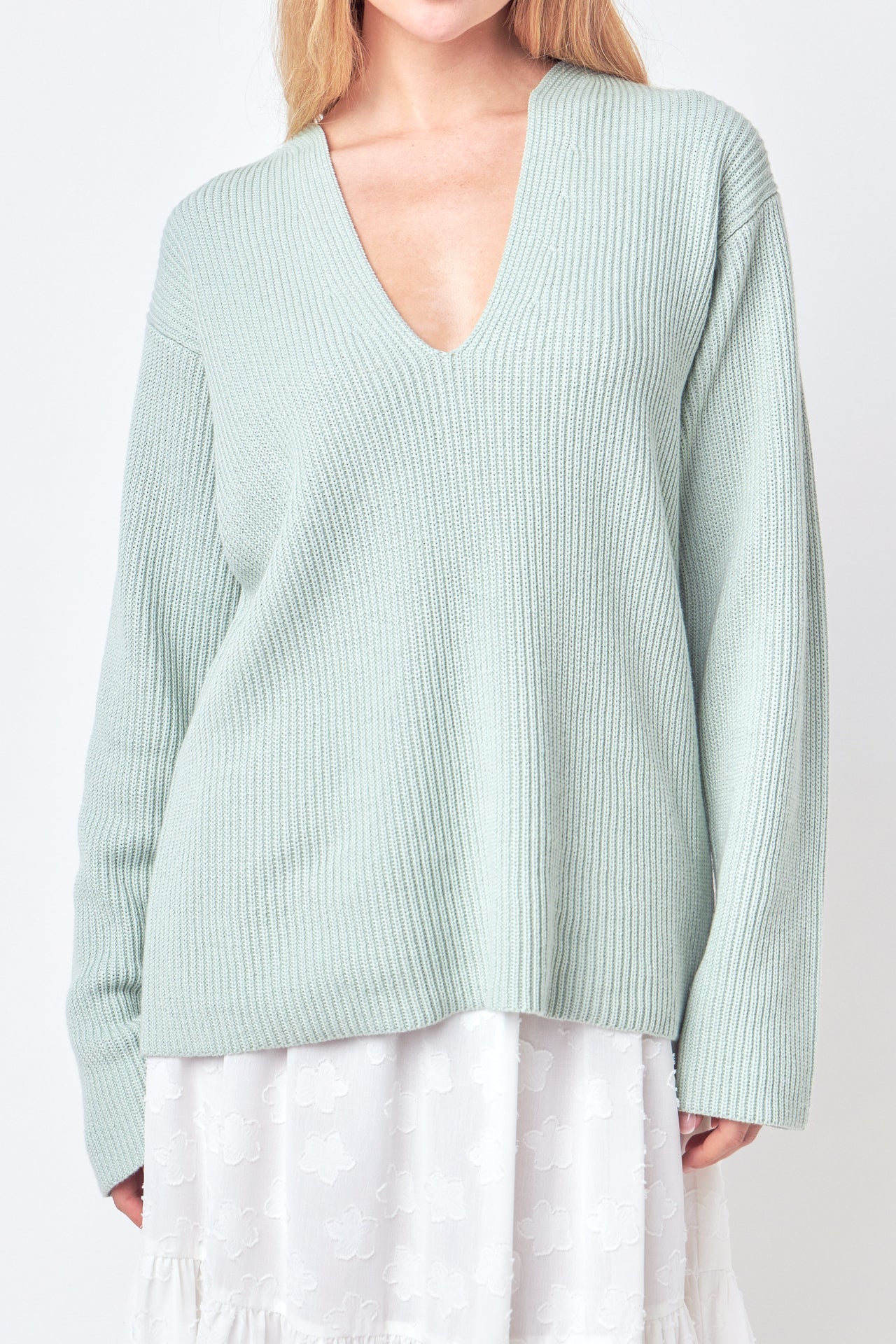 FREE THE ROSES - V-neckline Long Sleeve Sweater - SWEATERS & KNITS available at Objectrare