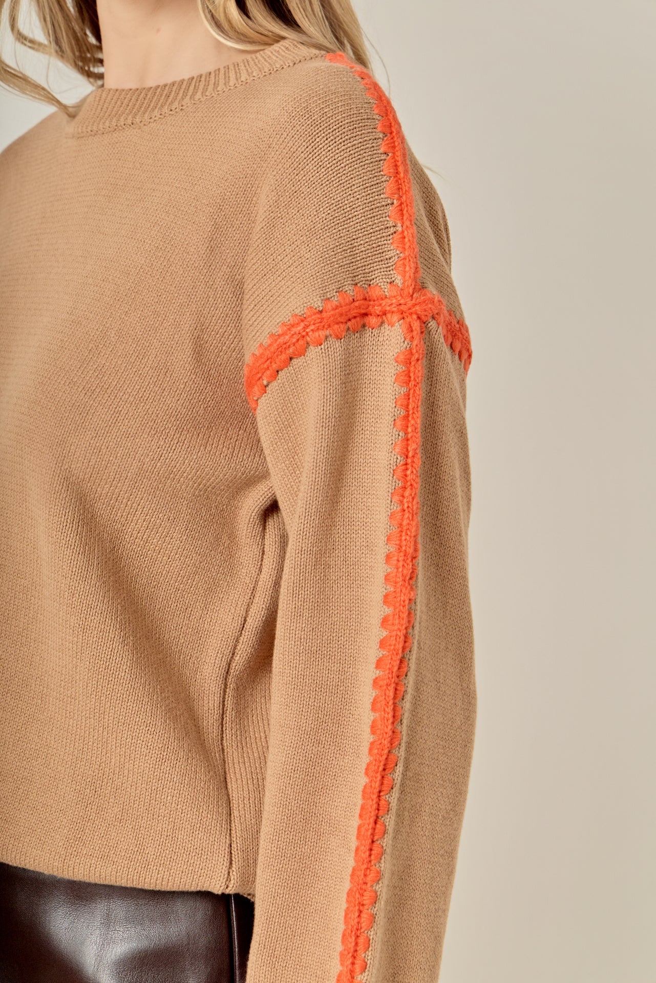 Stitch Detailed Crew Neck Knit