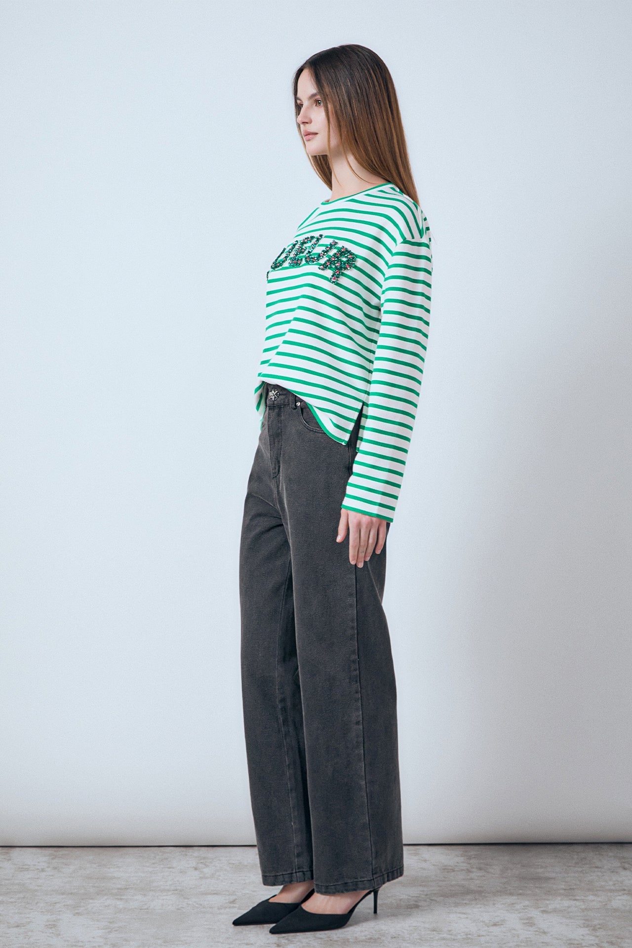 ENDLESS ROSE - Embellishment Sweatshirt - TOPS available at Objectrare