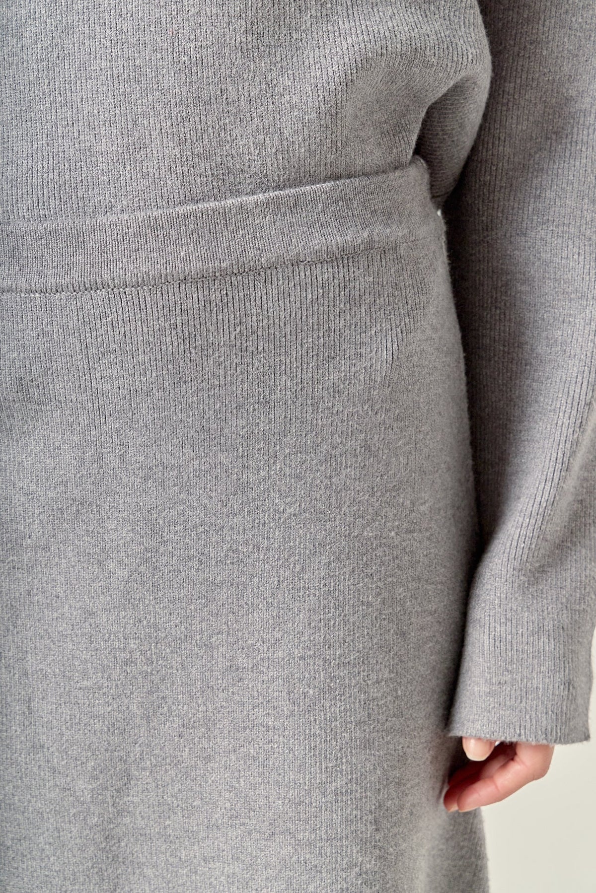 ENGLISH FACTORY - Midi Knit Skirt - SKIRTS available at Objectrare