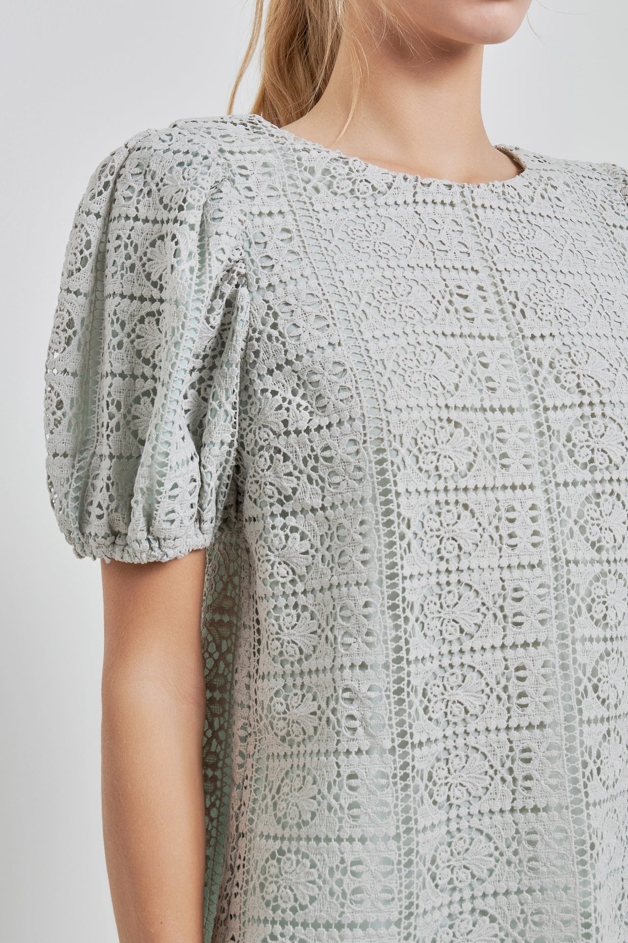 Puff Sleeve Lace Top