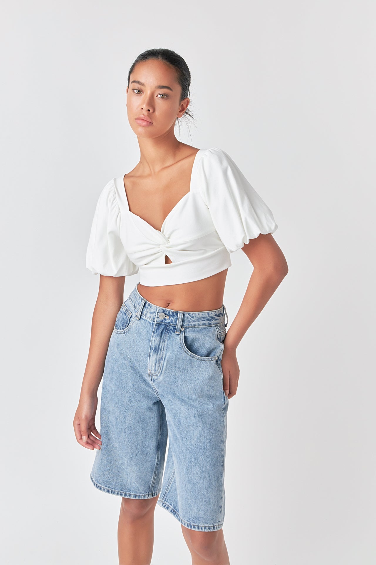 Knotted Top with Short Puff Sleeves