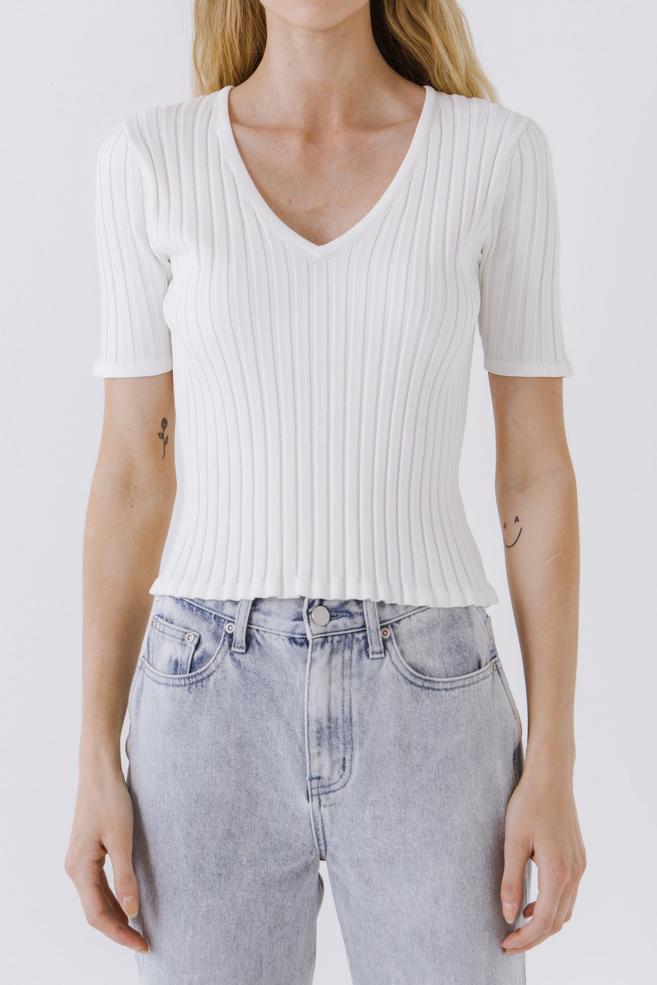 ENDLESS ROSE - Ribbed Short Sleeve Knit Top - SWEATERS & KNITS available at Objectrare
