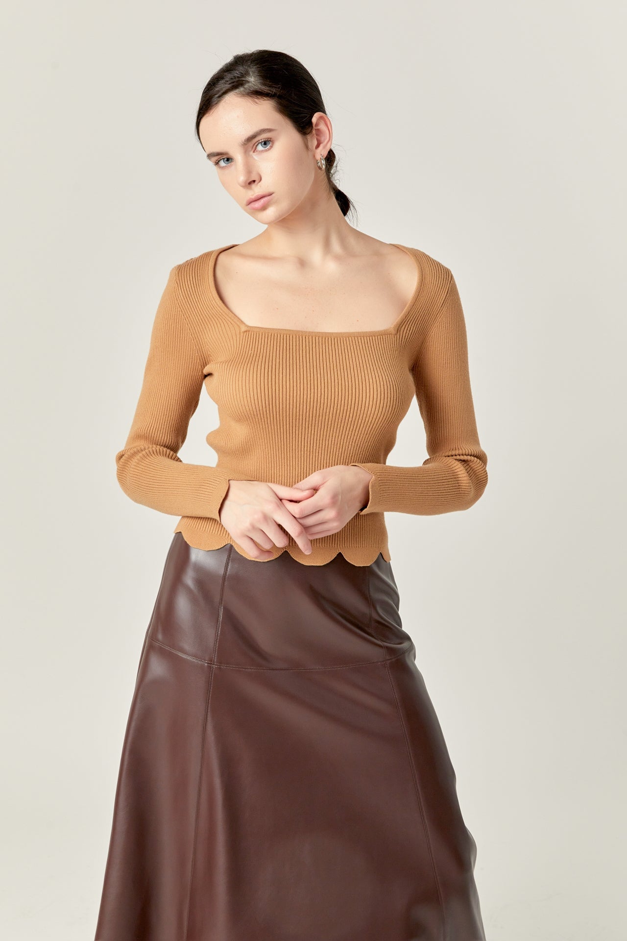 ENGLISH FACTORY - Scallop Hem Long Sleeve Sweater - SWEATERS & KNITS available at Objectrare