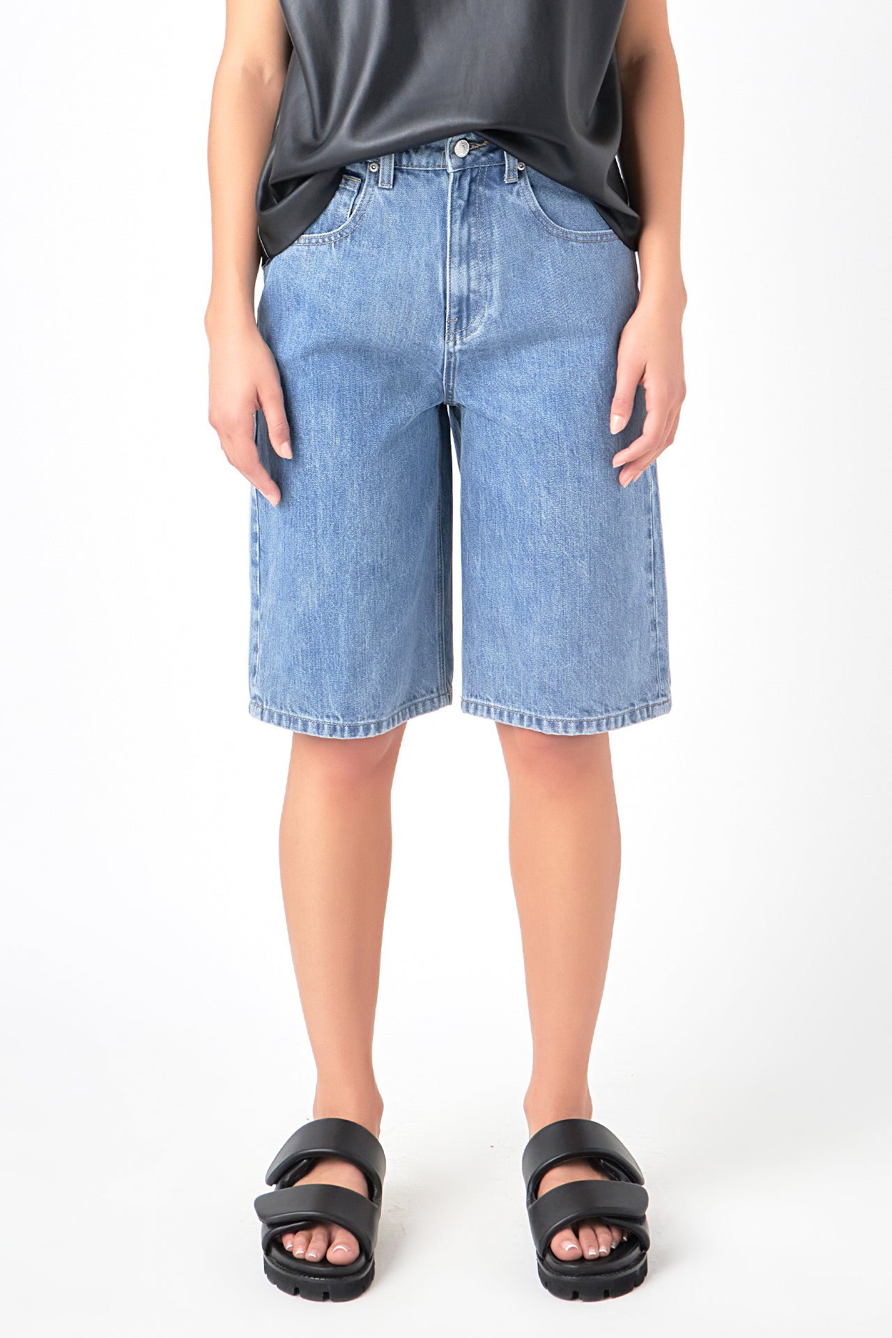 GREY LAB - Low Waisted Denim Shorts - SHORTS available at Objectrare