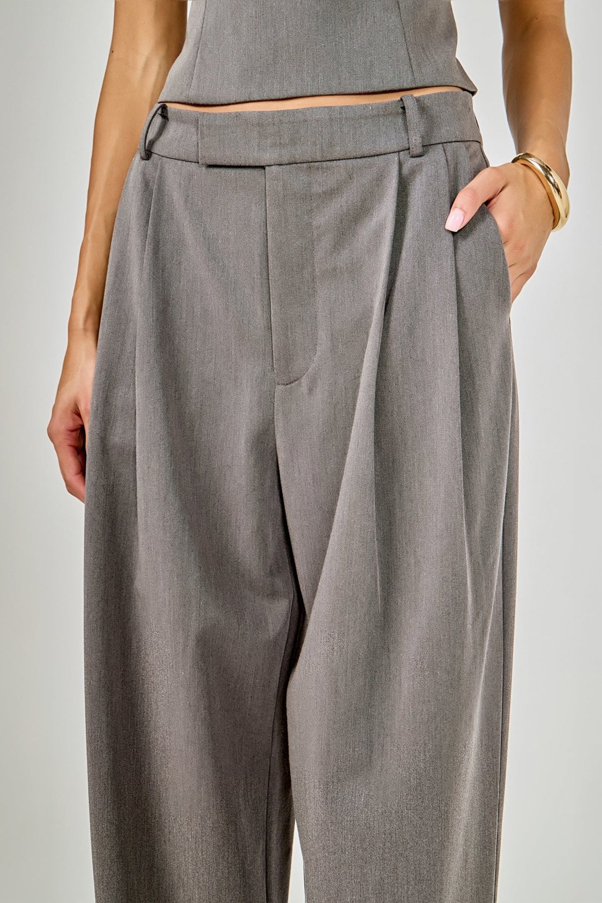 Relaxed Trouser with Pleats