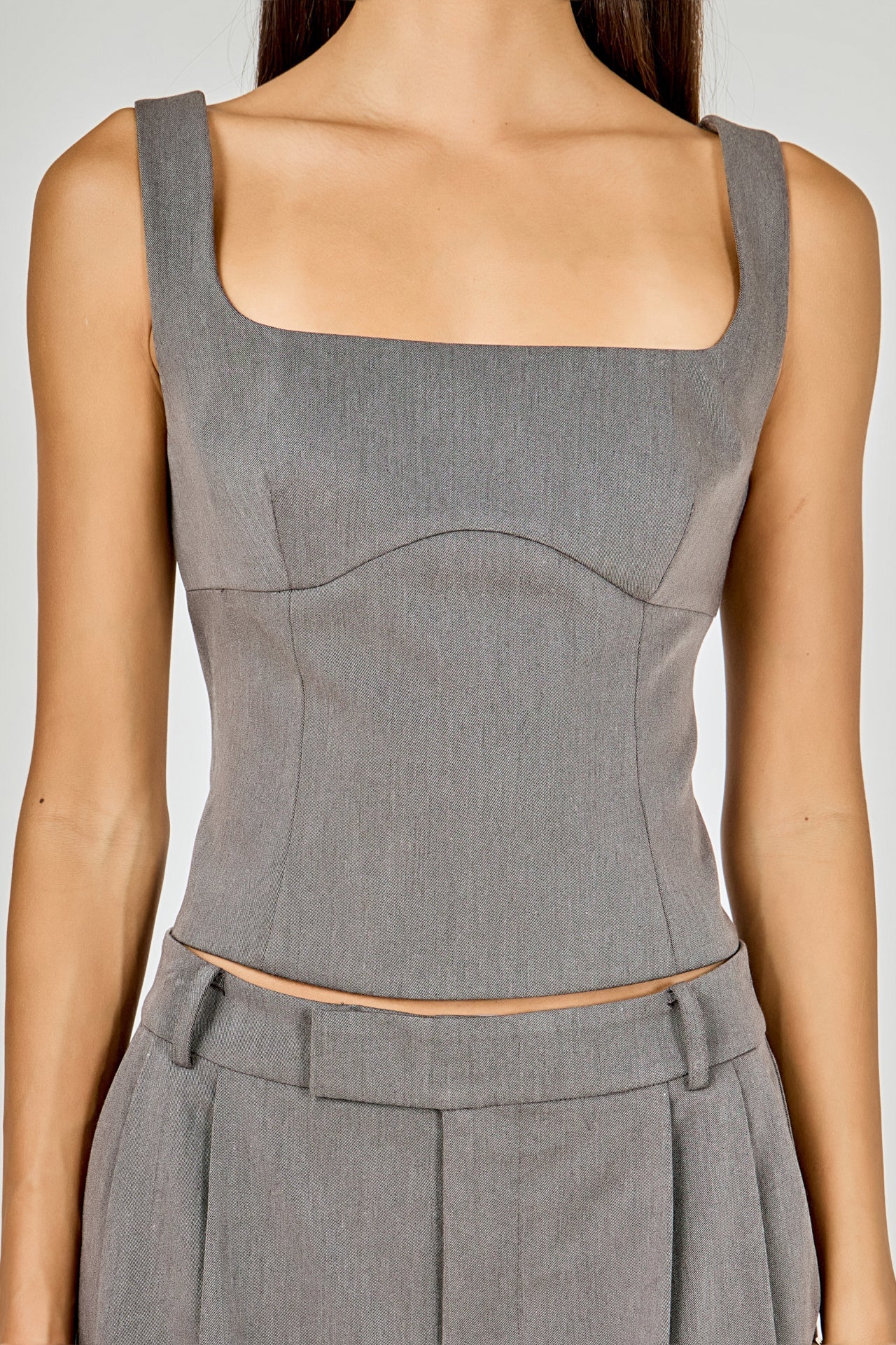 Back Bow Sleeveless Fitted Top