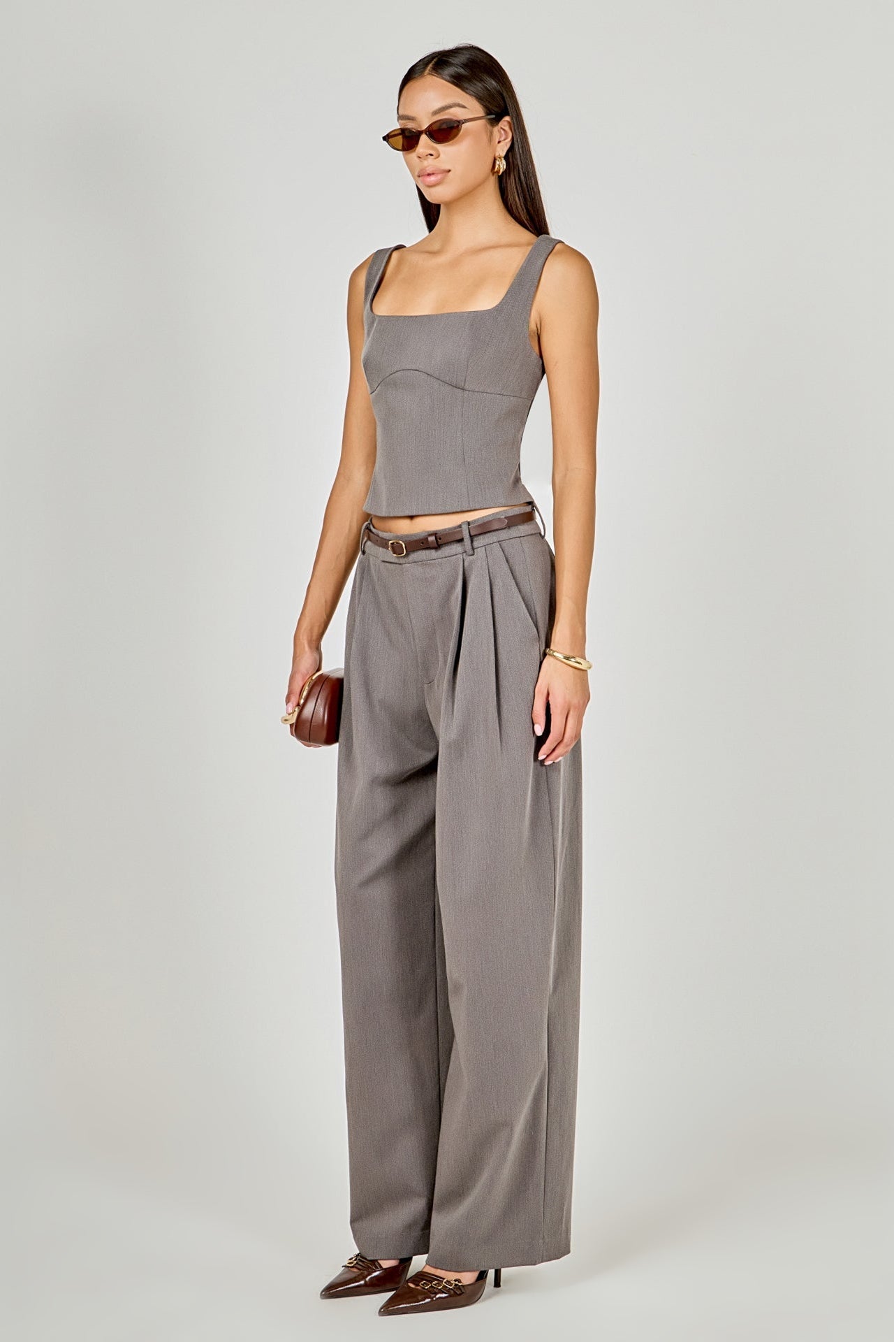 Back Bow Sleeveless Fitted Top