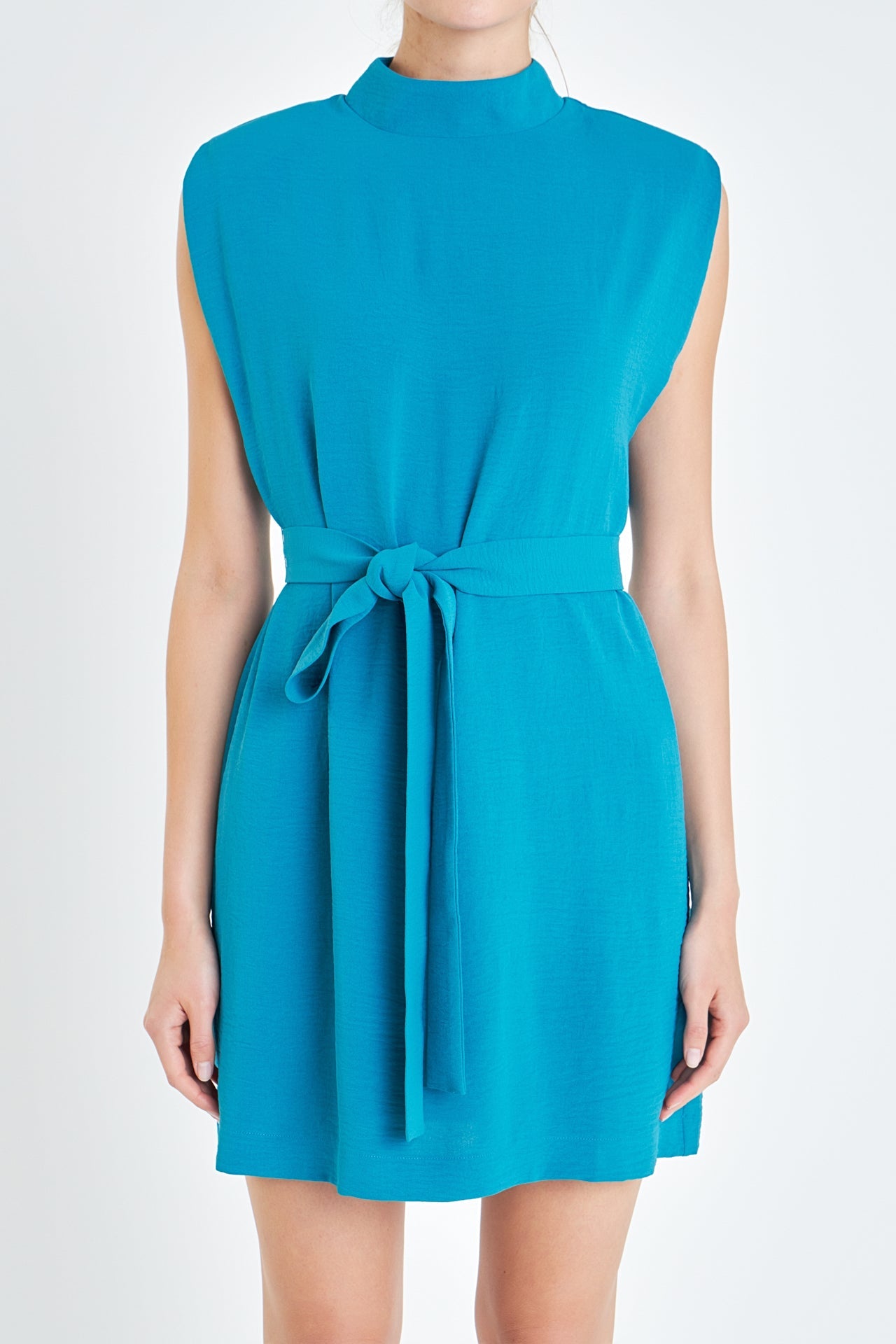 Sleveless Shoulder Pad Shift Dress with Tie Sleveless Shoulder Pad Shift Dress with Tie