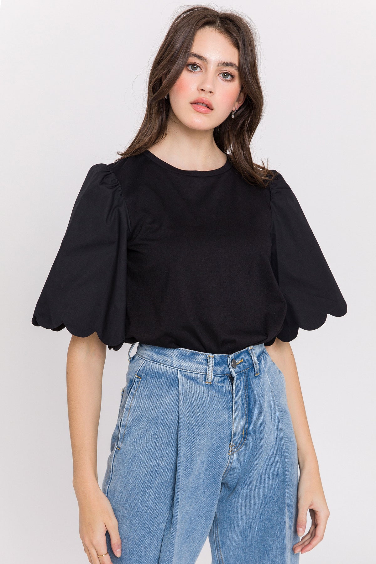 Scalloped Sleeve Top