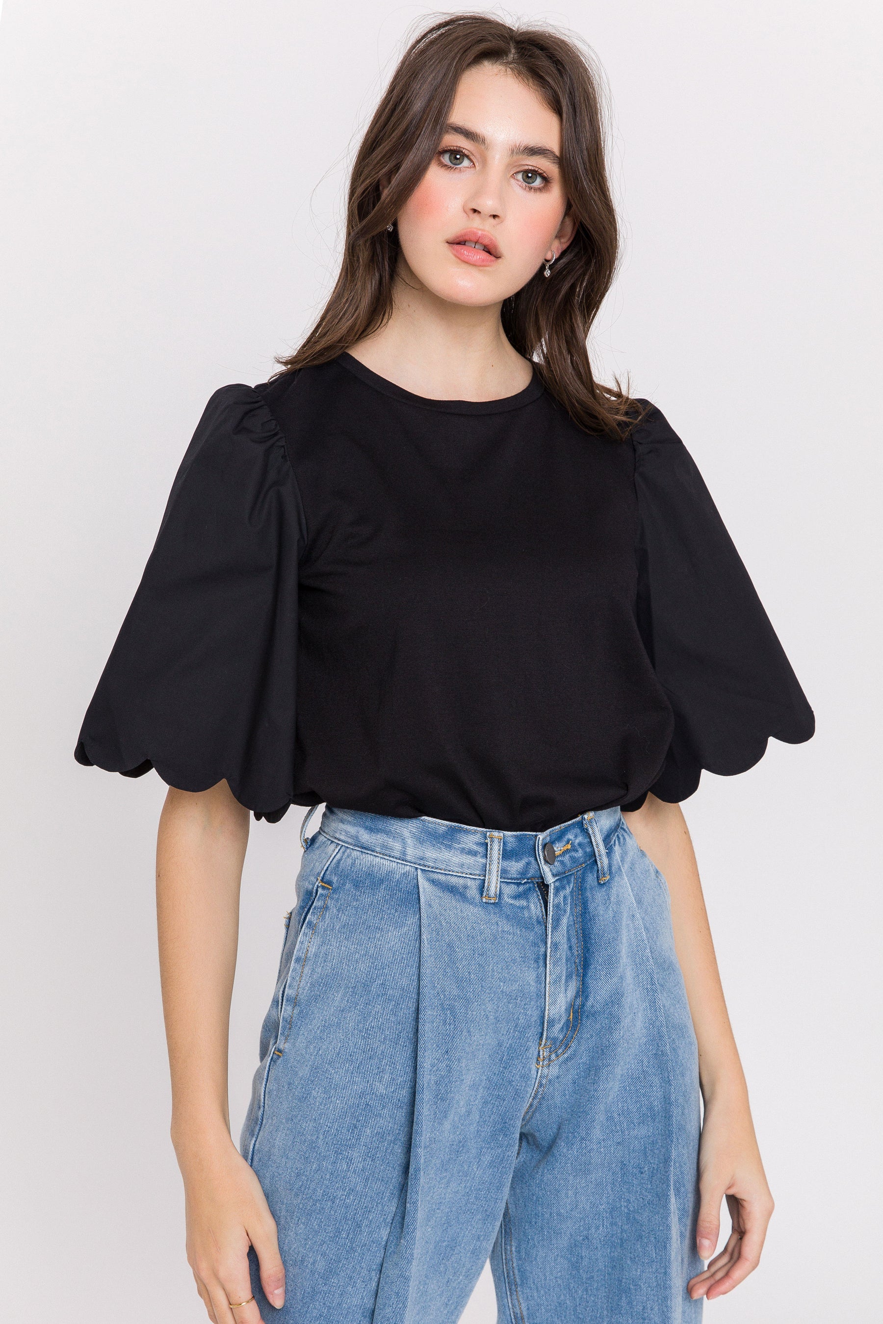 Scalloped Sleeve Top