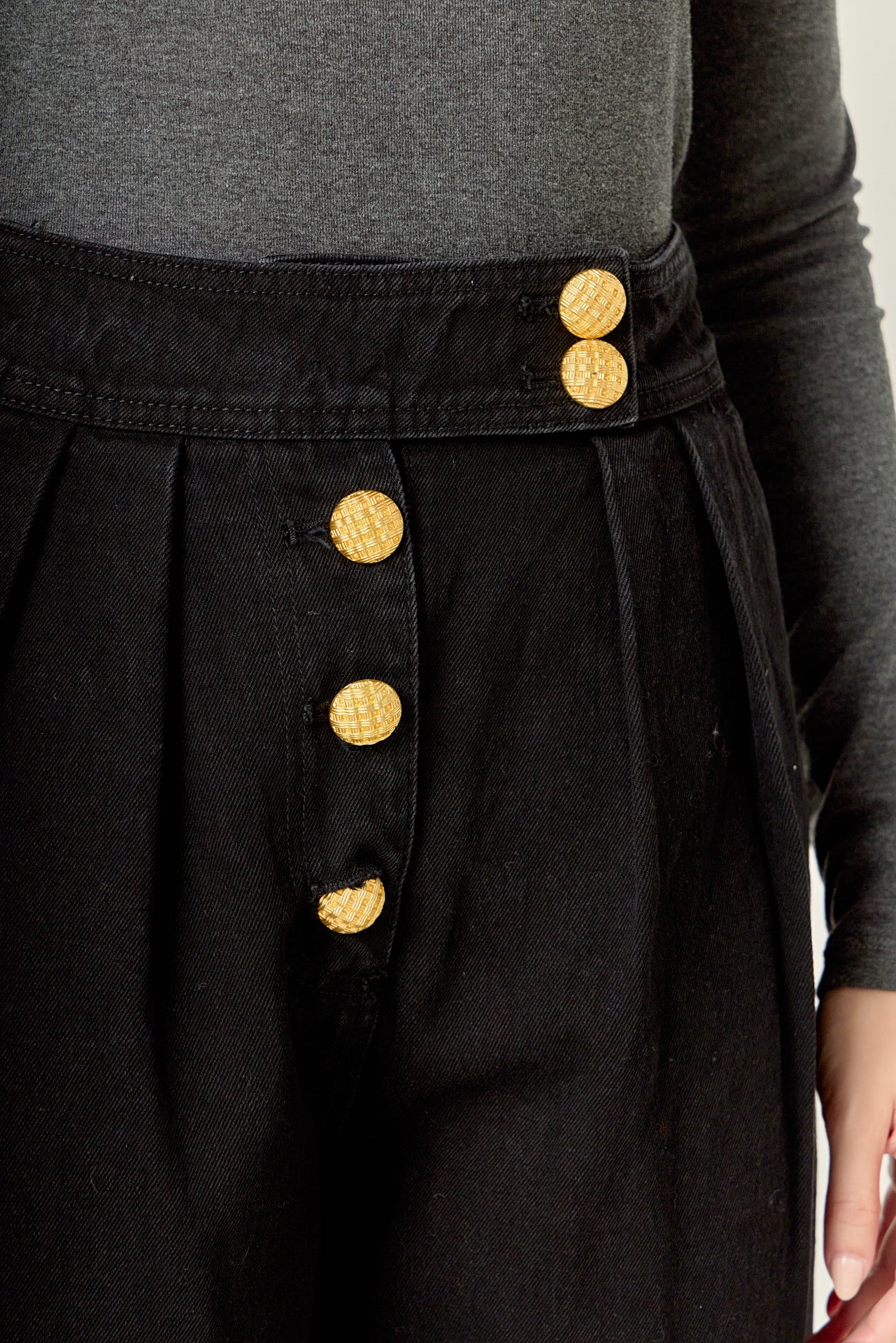 ENGLISH FACTORY - Premium Denim Cropped Trousers - JEANS available at Objectrare