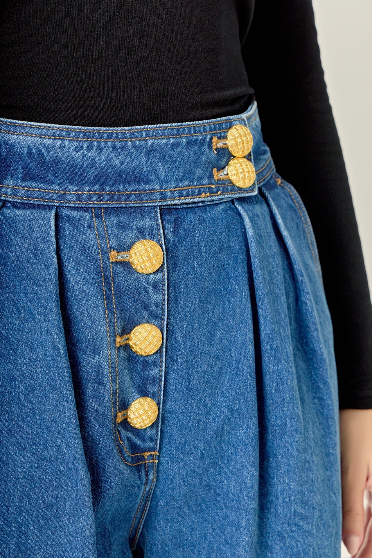 ENGLISH FACTORY - Premium Denim Cropped Trousers - JEANS available at Objectrare