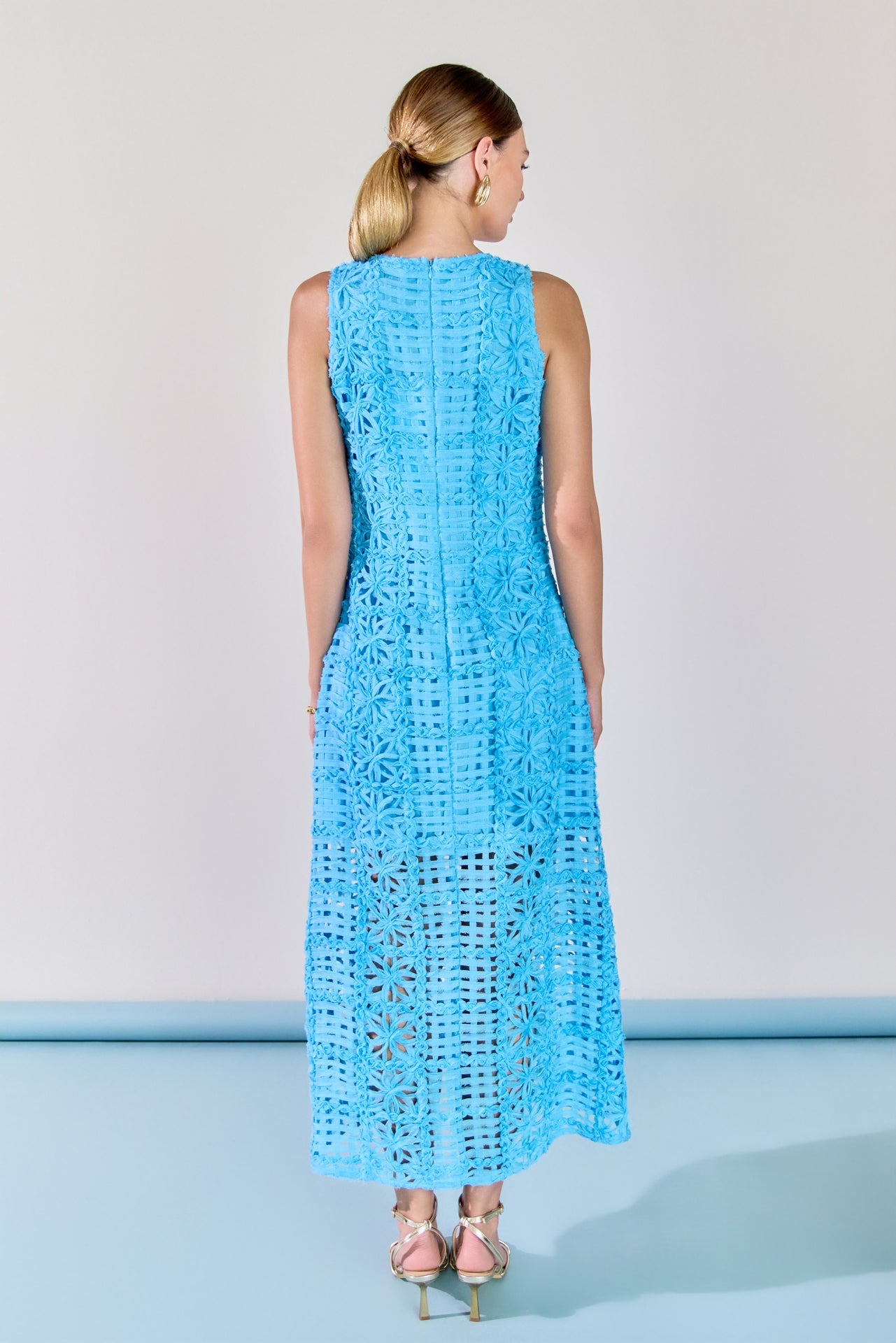 ENDLESS ROSE - Iris Textured Sleeveless Maxi Dress - DRESSES available at Objectrare