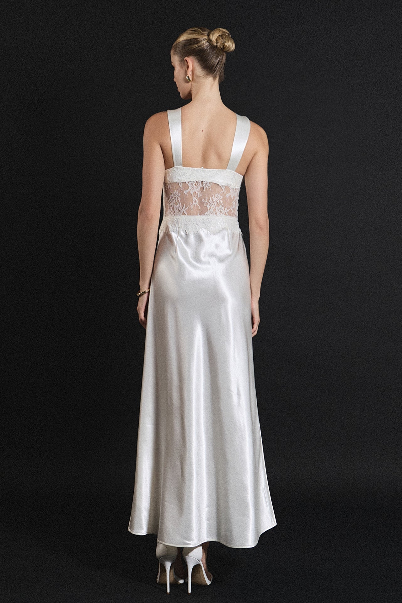 Lace Trim Sleevesless Midi Dress