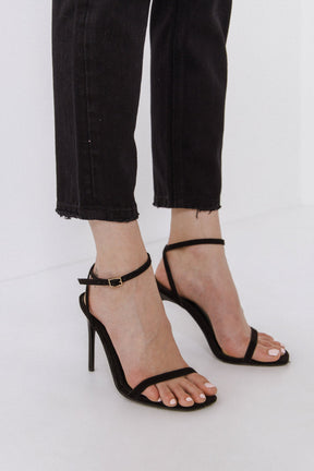 ENDLESS ROSE - Destroyed Jeans - JEANS available at Objectrare