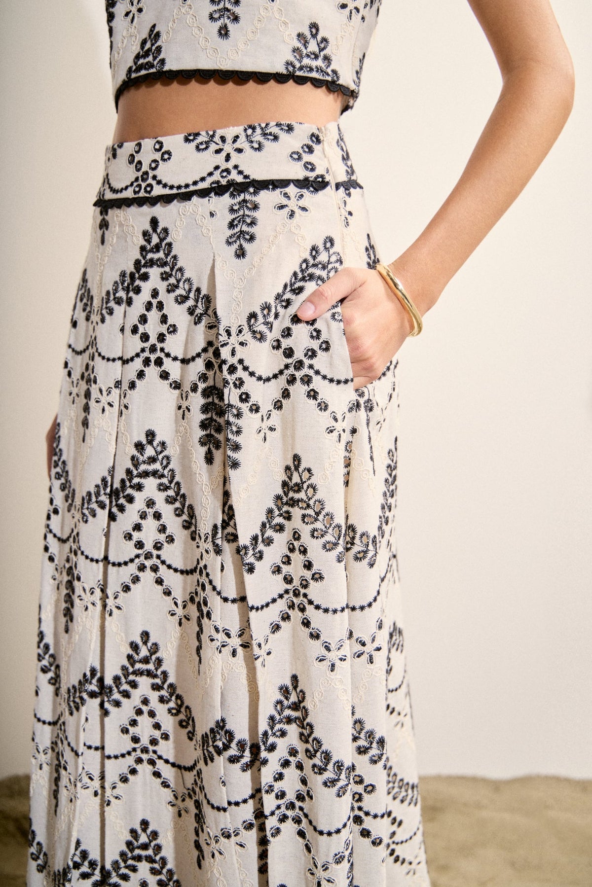 Embroidered Linen Blend Midi Skirt