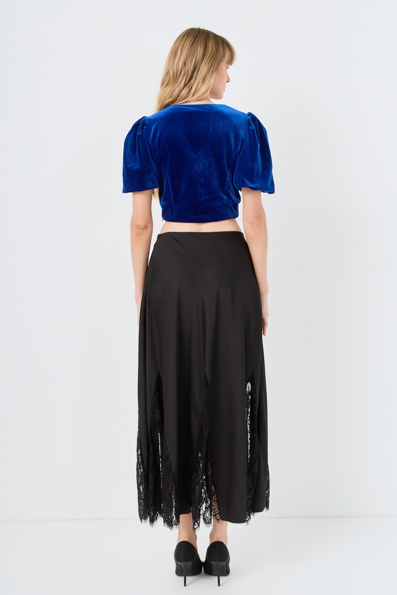 Cropped Velvet Puff Sleeve Top