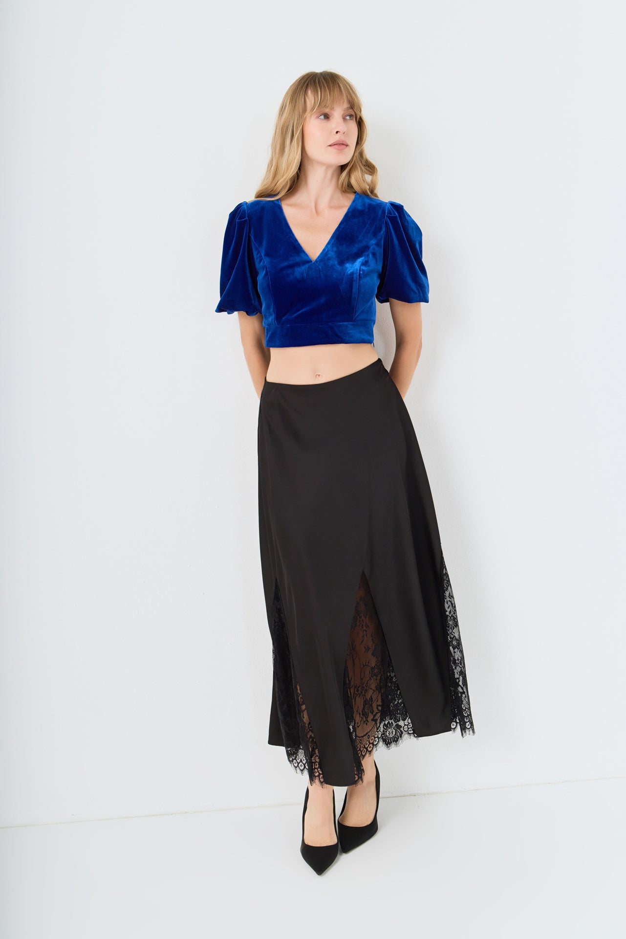 Cropped Velvet Puff Sleeve Top