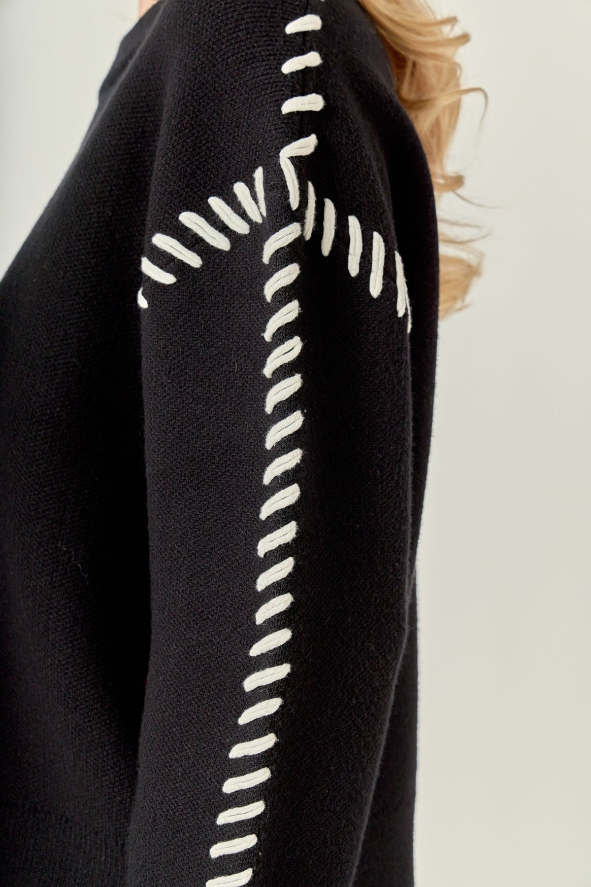 Whip Contrast Stitch Sweater