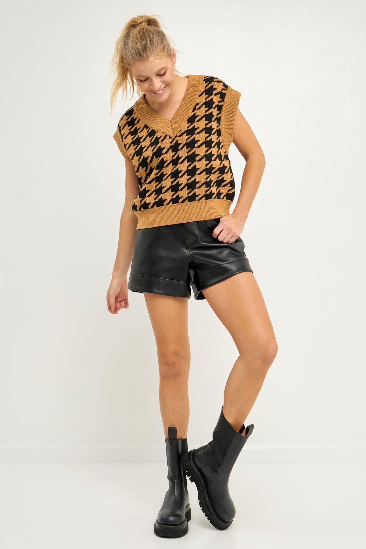 ENDLESS ROSE - Endless Rose - Houndstooth Sweater Vest - VESTS available at Objectrare