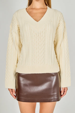 ENDLESS ROSE - Cable Knit V-Neck Long Sleeve Sweater - SWEATERS & KNITS available at Objectrare