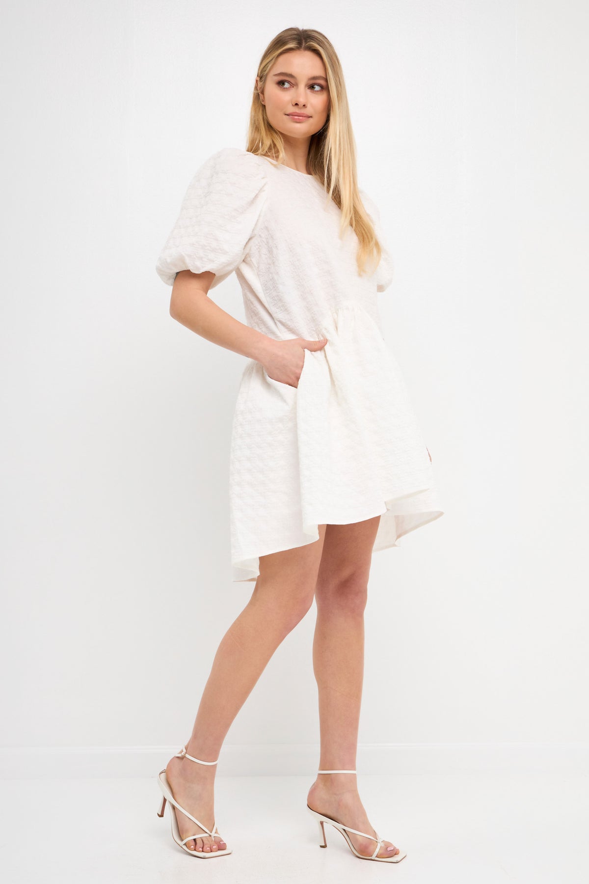 Back Tie Jacquard Puff Dress