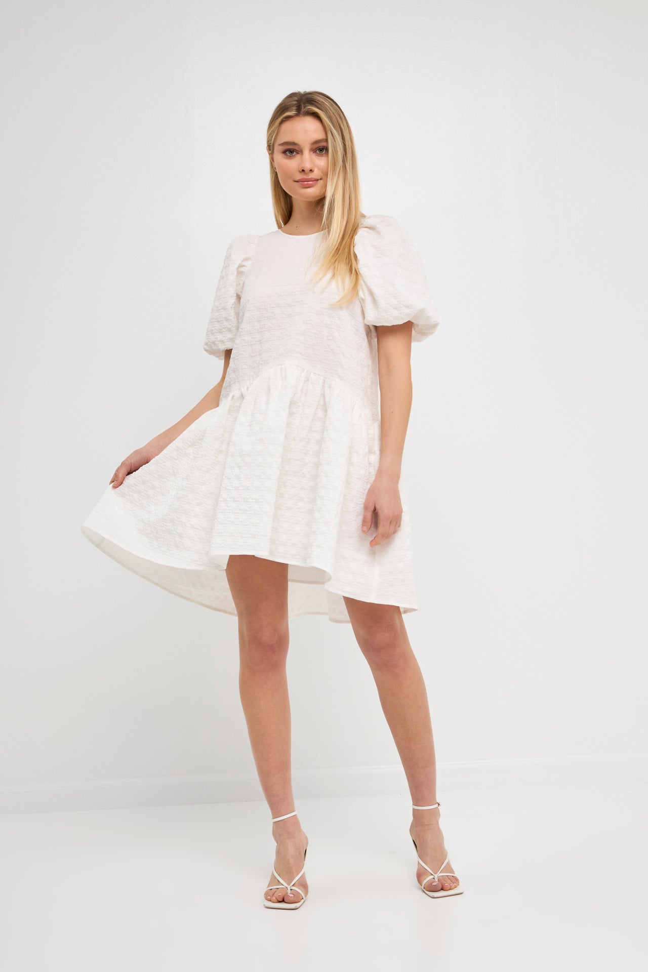 Back Tie Jacquard Puff Dress