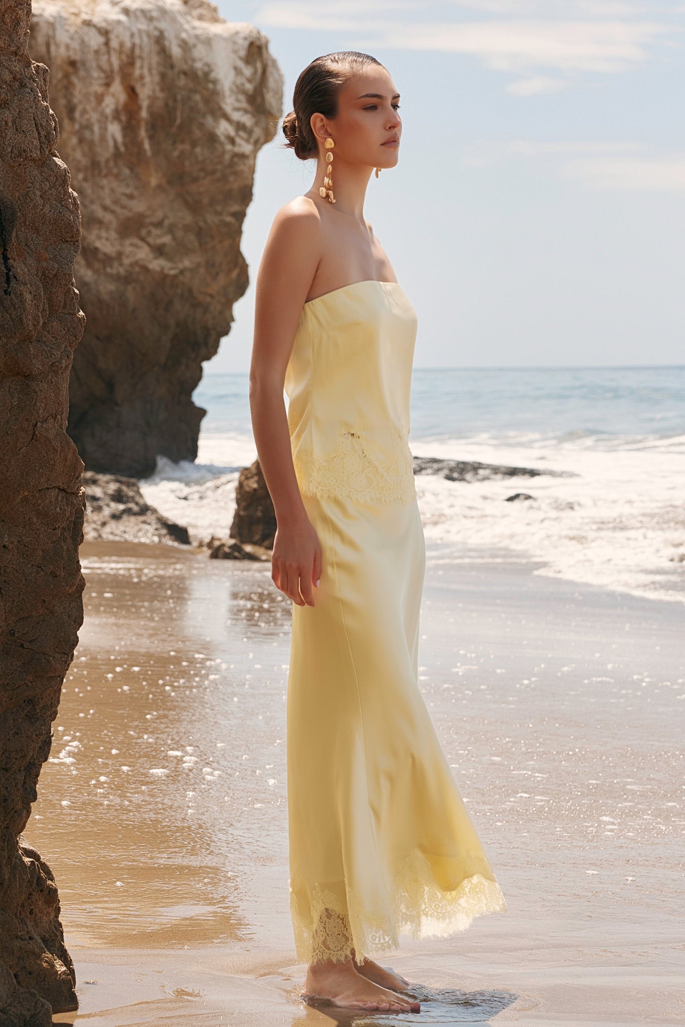 ENDLESS ROSE - Strapless lace Top - TOPS available at Objectrare