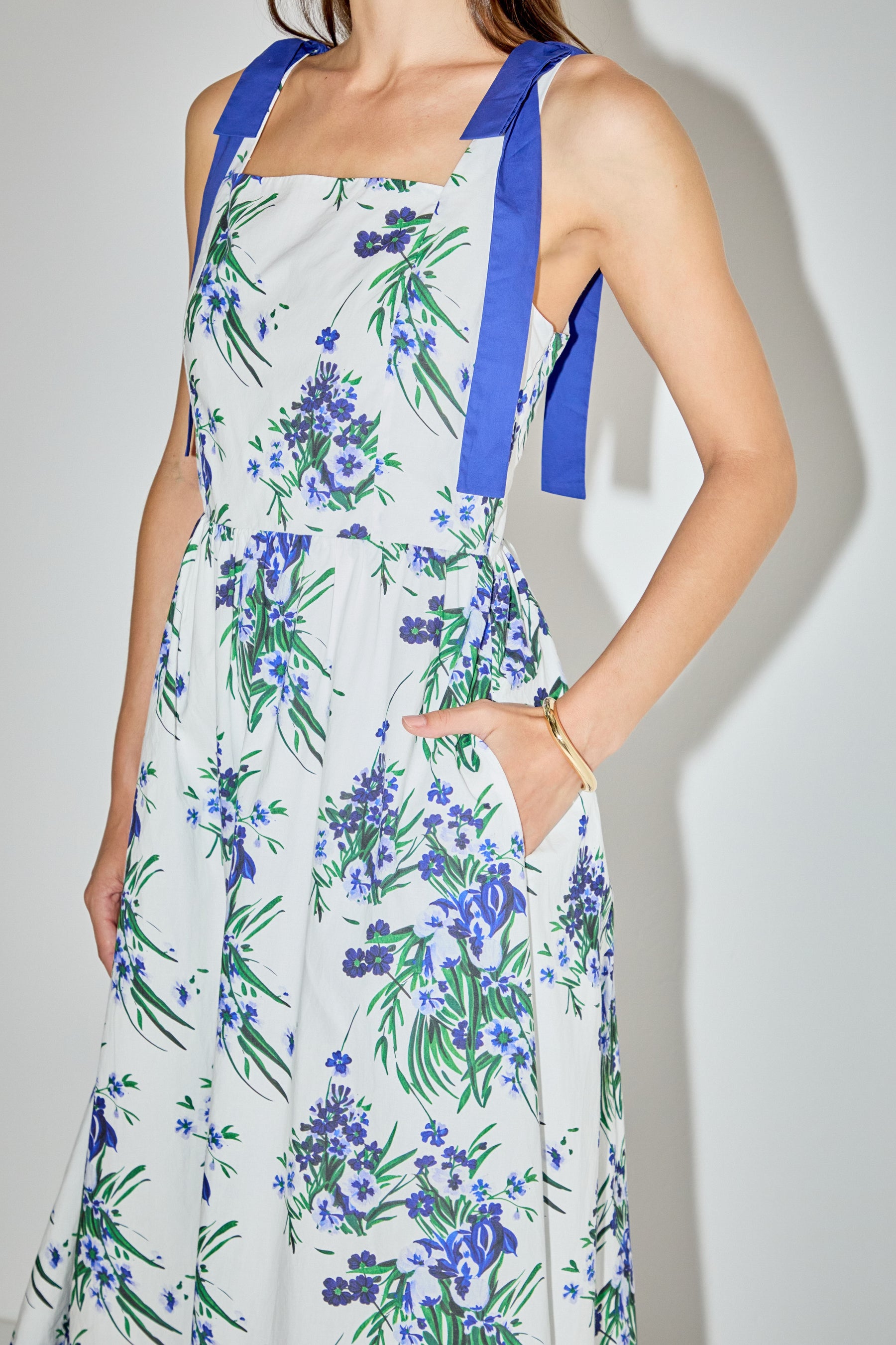 LA'VEN - Floral print Midi Dress - DRESSES available at Objectrare