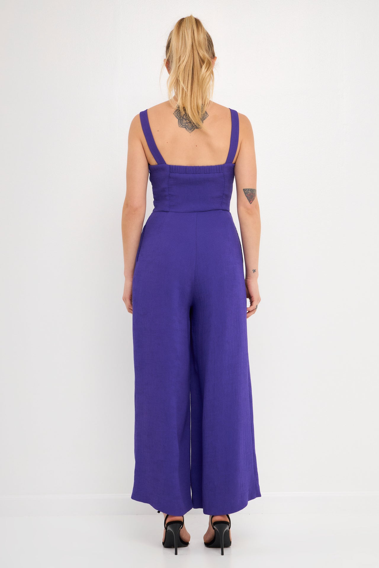 ENDLESS ROSE - Endless Rose - Soft Touch Plisse Twist Jumpsuit - JUMPSUITS available at Objectrare