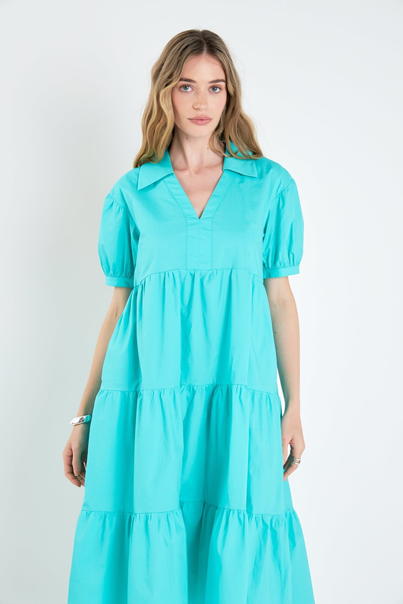 Short Puff Sleeve V-Neck Midi Dress
