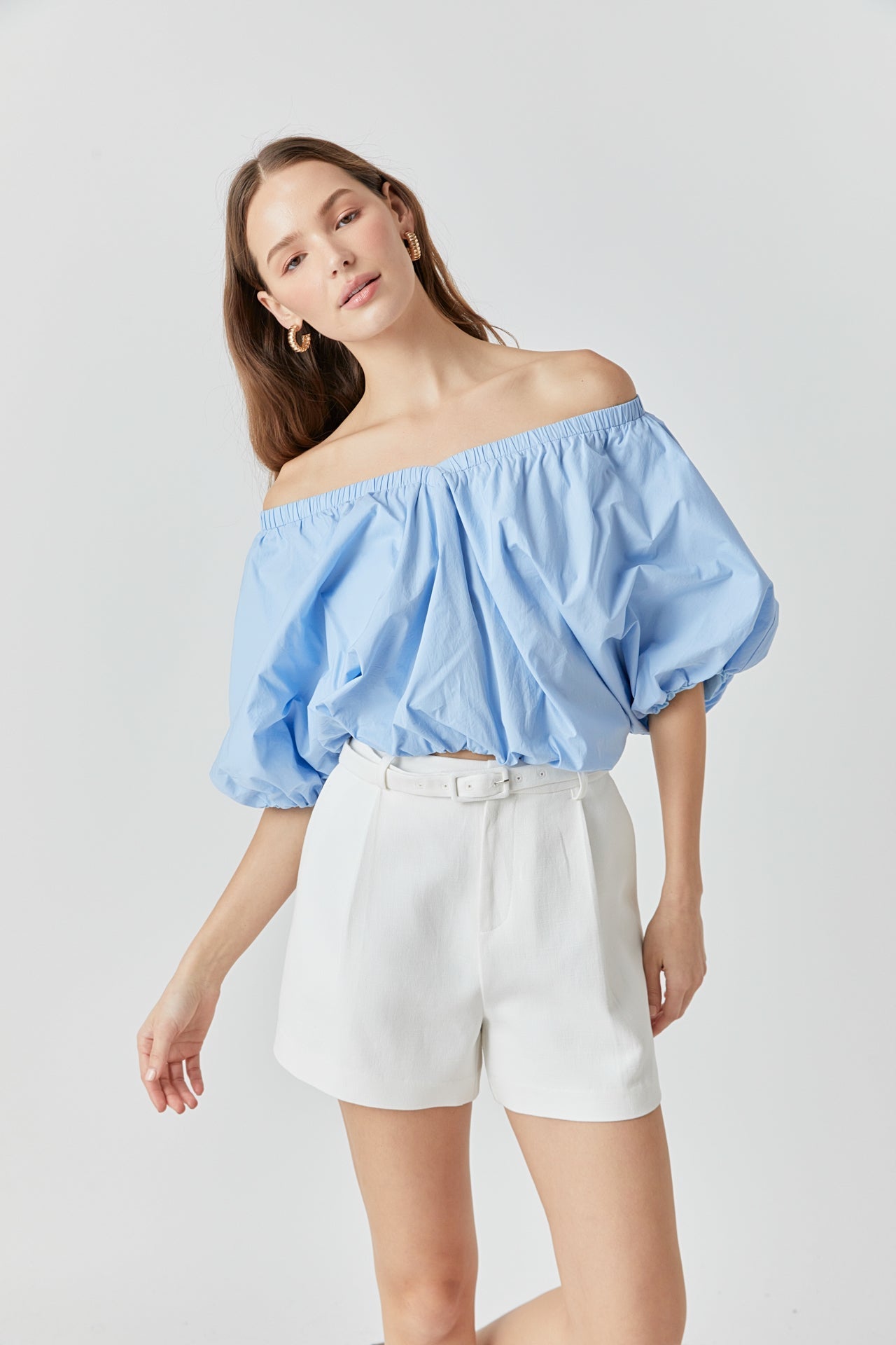 Cropped V-neckline Puff Top